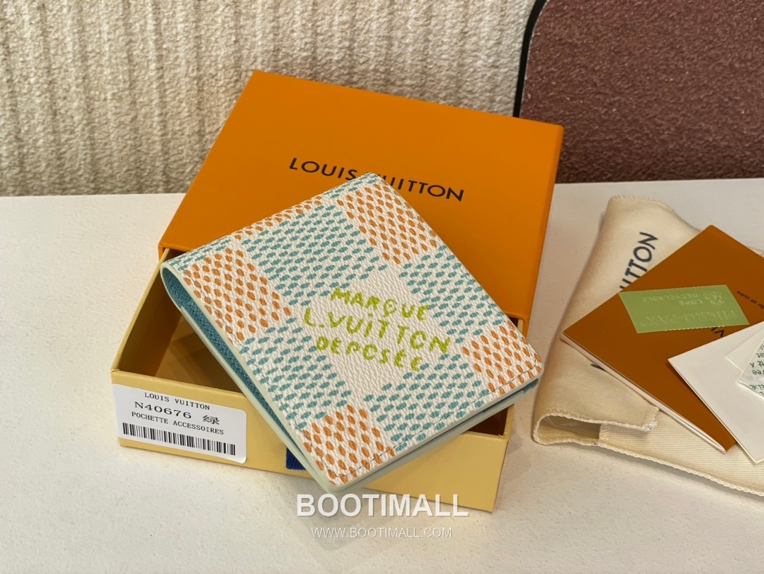 Louis Vuitton Multiple Wallet Damier Heritage Coated Canvas Wallet with Logo Detail 루이비통 멀티플 월렛 다미에 헤리티지 코팅 캔버스 로고 반지갑 N40676 11.5cm 3