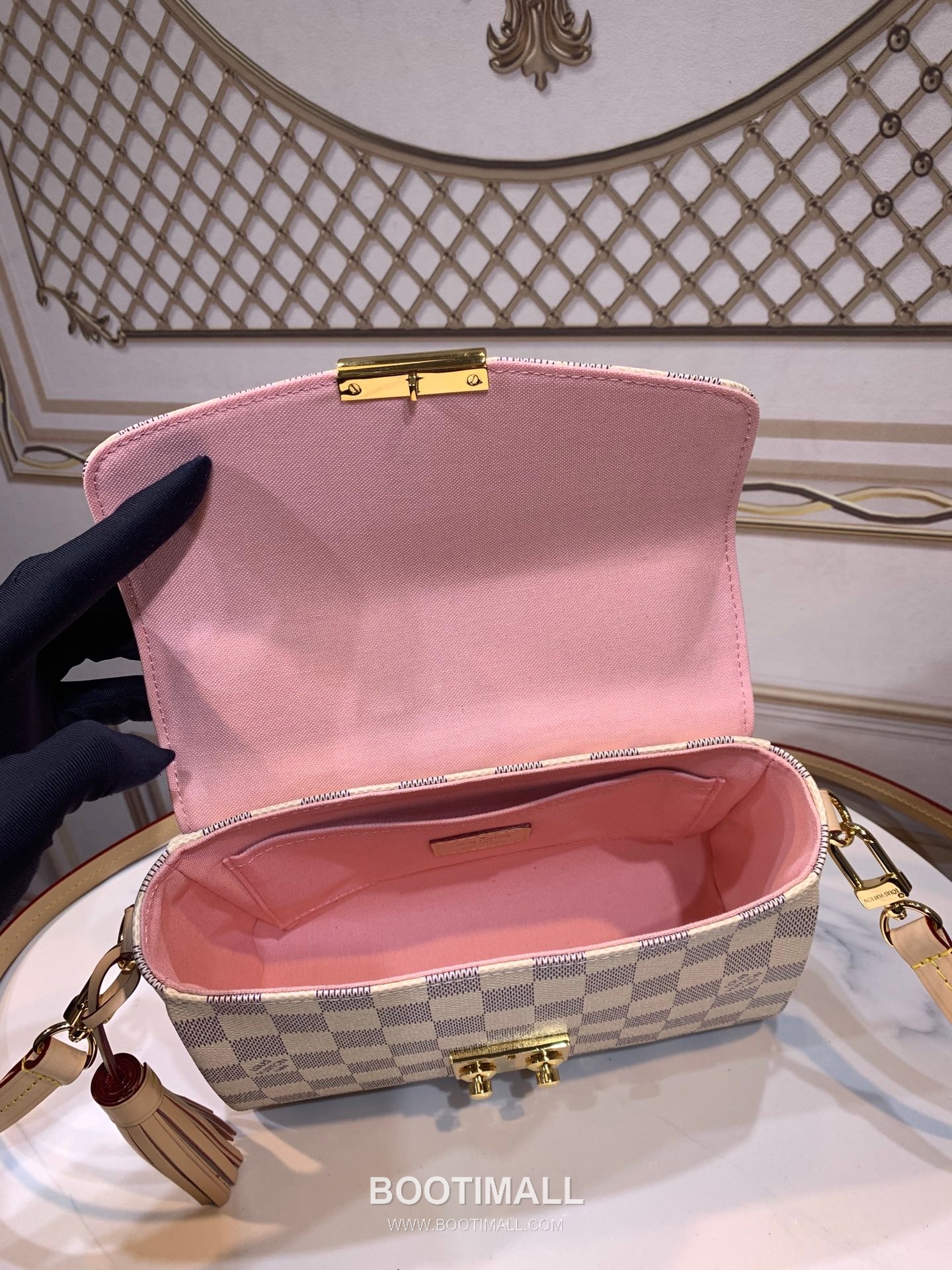 Louis Vuitton Croisette Damier Ebene Coated Canvas Crossbody Bag with Tassel Detail 루이비통 크루아제트 다미에 에벤 코팅 캔버스 태슬 크로스 숄더백 N41581 23cm 8