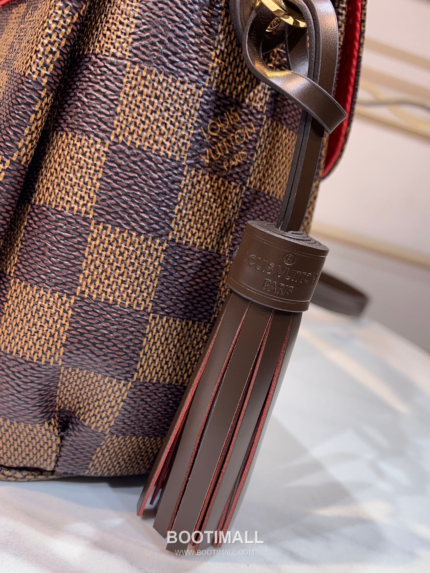 Louis Vuitton Croisette Damier Ebene Coated Canvas Crossbody Bag with Tassel Detail 루이비통 크루아제트 다미에 에벤 코팅 캔버스 태슬 크로스 숄더백 N53000 23cm 5