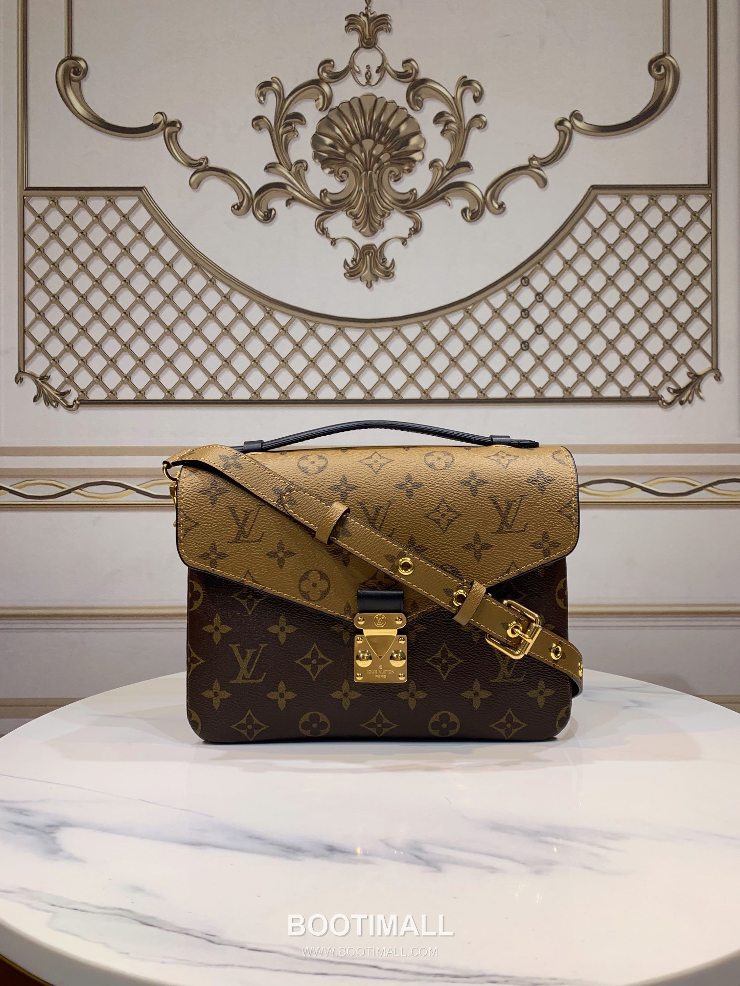 Louis Vuitton Pochette Metis Monogram Coated Canvas Crossbody Bag with S Lock Detail 루이비통 포쉐트 메티스 모노그램 코팅 캔버스 S락 크로스백 M44876 25cm 1