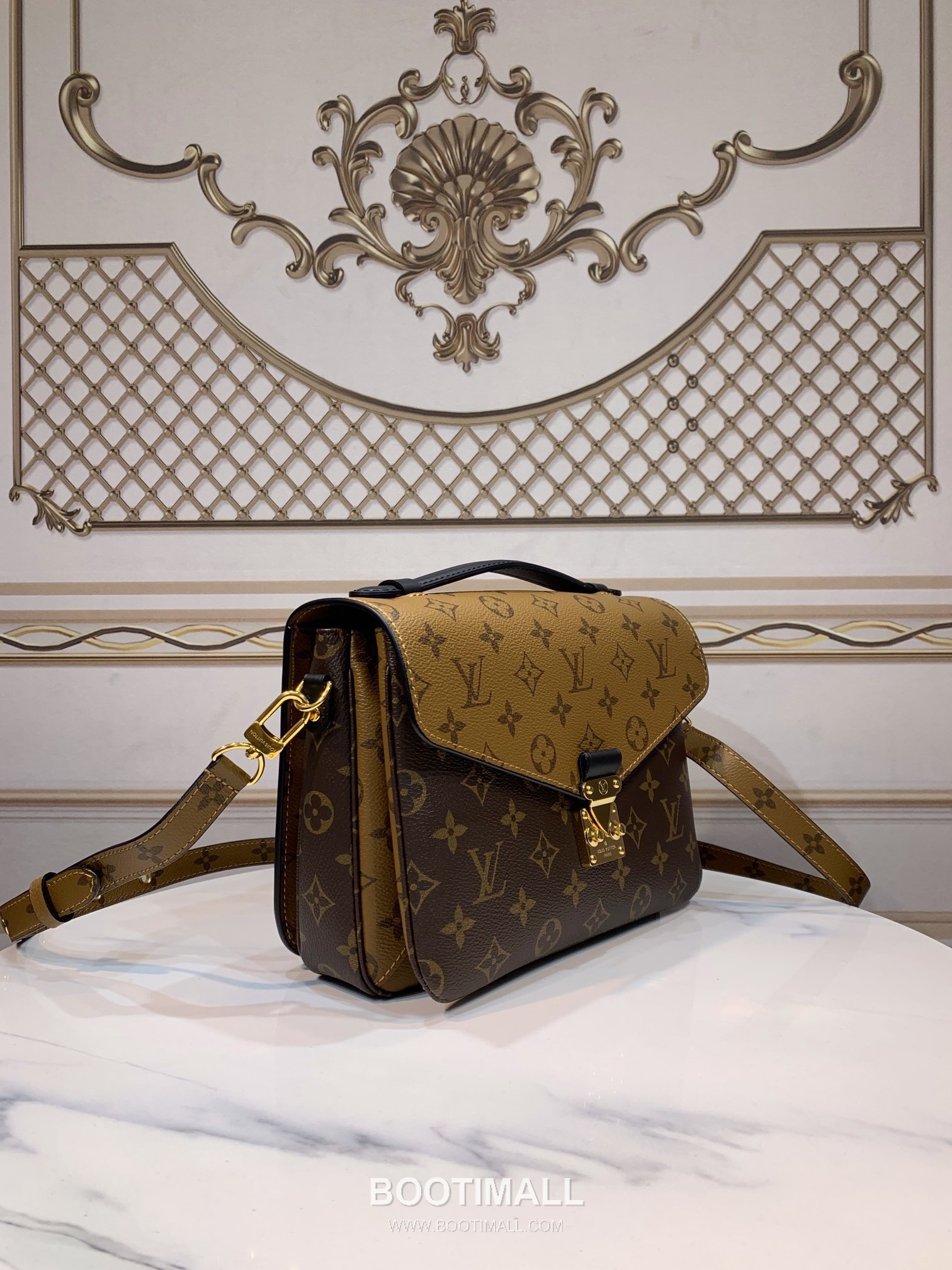 Louis Vuitton Pochette Metis Monogram Coated Canvas Crossbody Bag with S Lock Detail 루이비통 포쉐트 메티스 모노그램 코팅 캔버스 S락 크로스백 M44876 25cm 4