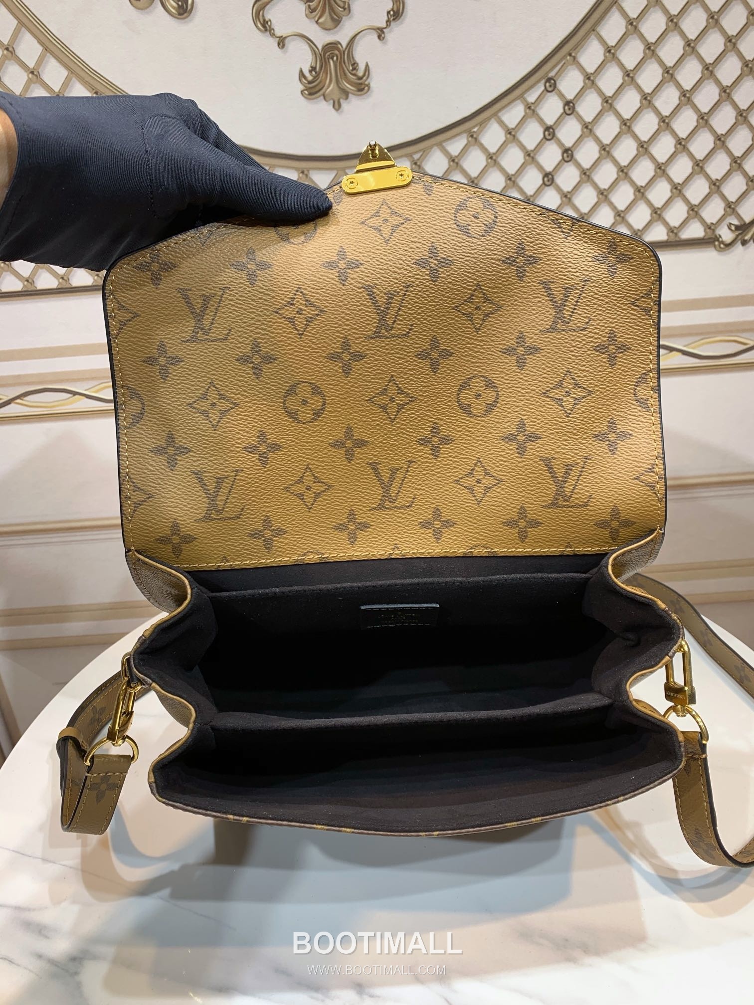 Louis Vuitton Pochette Metis Monogram Coated Canvas Crossbody Bag with S Lock Detail 루이비통 포쉐트 메티스 모노그램 코팅 캔버스 S락 크로스백 M44876 25cm 8
