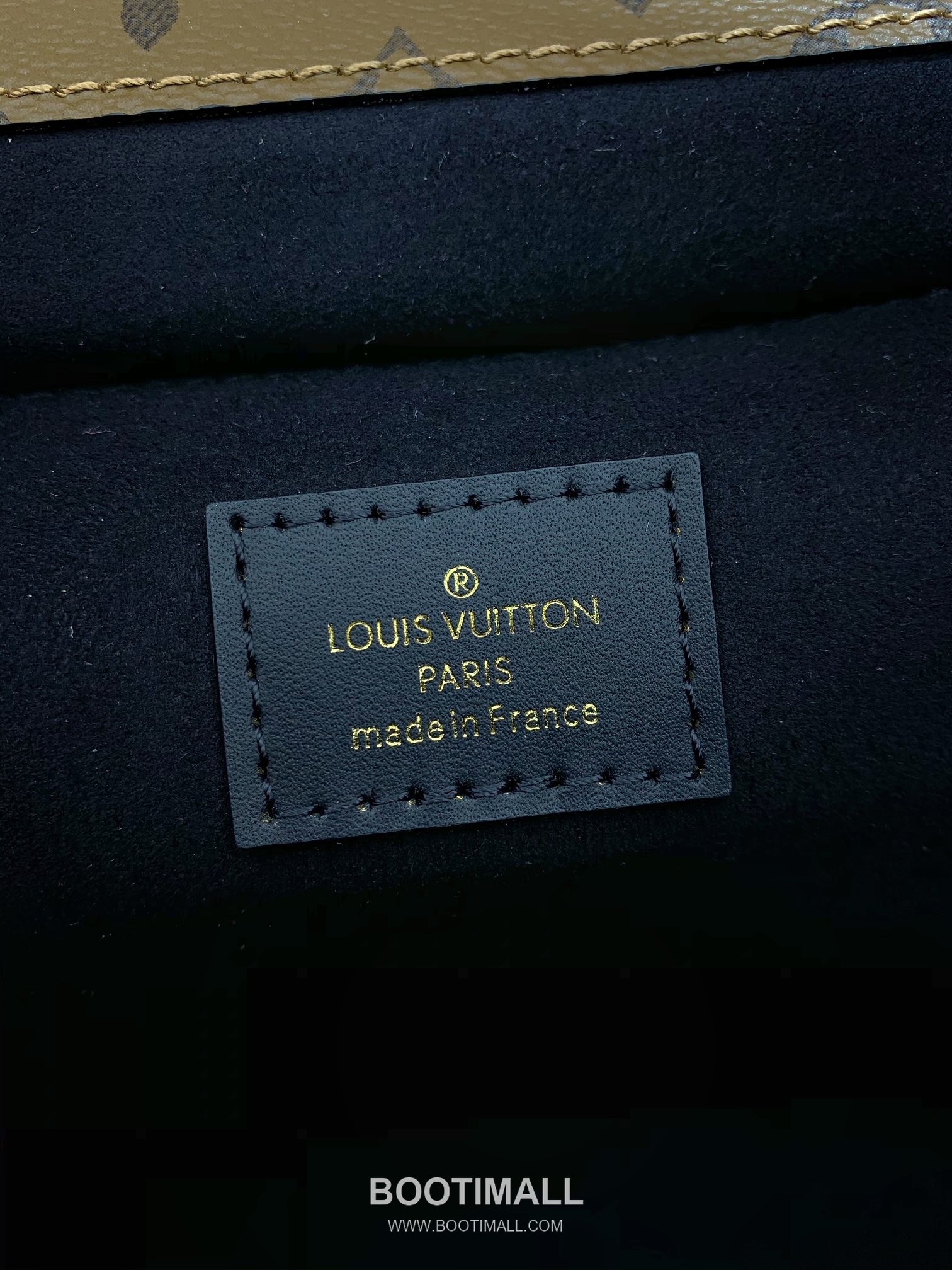 Louis Vuitton Pochette Metis Monogram Coated Canvas Crossbody Bag with S Lock Detail 루이비통 포쉐트 메티스 모노그램 코팅 캔버스 S락 크로스백 M44876 25cm 9