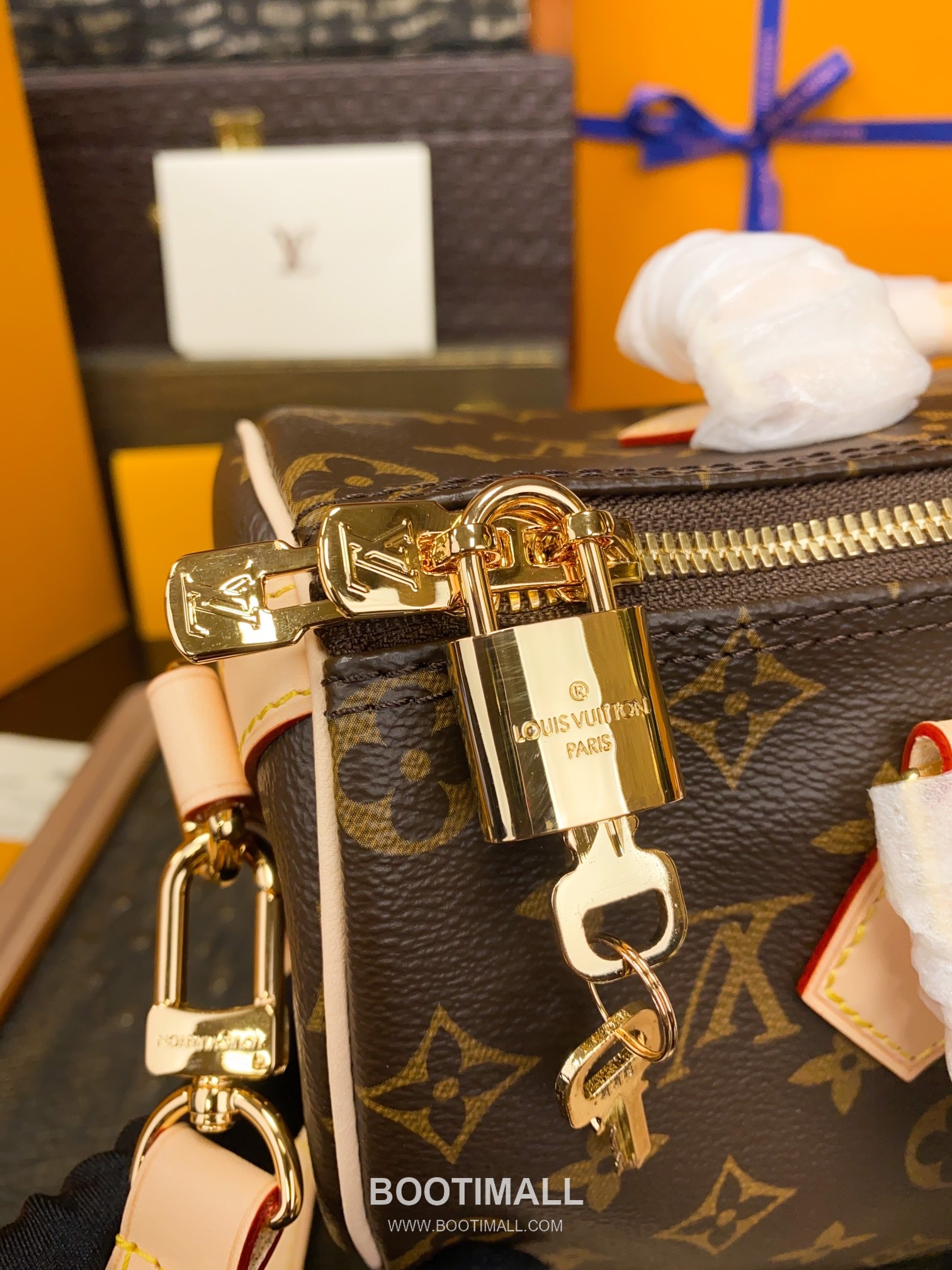 Louis Vuitton Speedy Bandouliere 25 Monogram Canvas Leather Top Handle Shoulder Bag with Lock Detail 루이비통 스피디 반둘리에 25 모노그램 캔버스 락장식 토트 숄더백 M41113 25cm 6