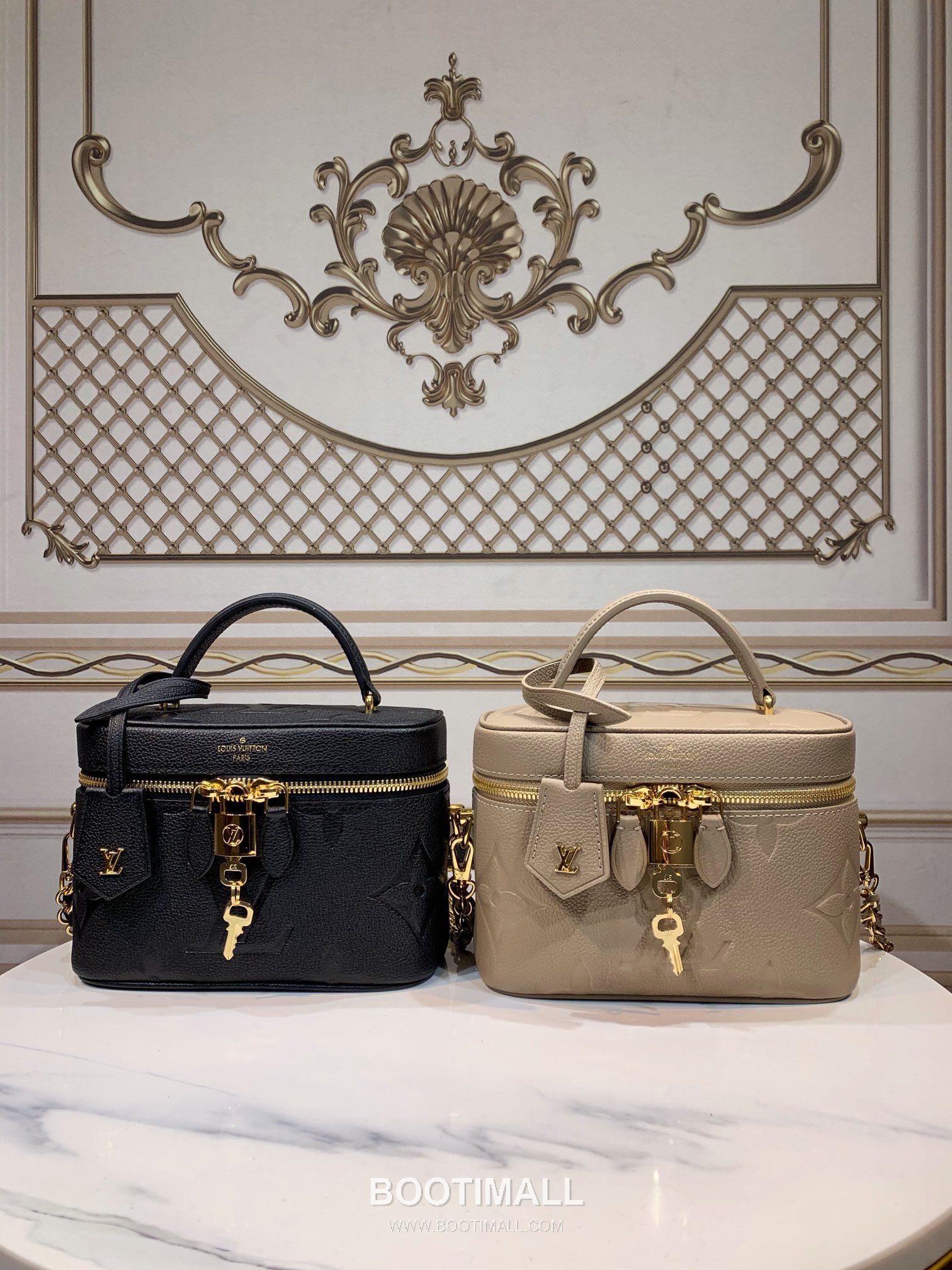 Louis Vuitton Vanity PM Giant Monogram Embossed Leather Top Handle Crossbody Bag with Lock Detail 루이비통 바니티 PM 자이언트 모노그램 엠보싱 레더 락장식 크로스 핸드백 M45608 19cm 9