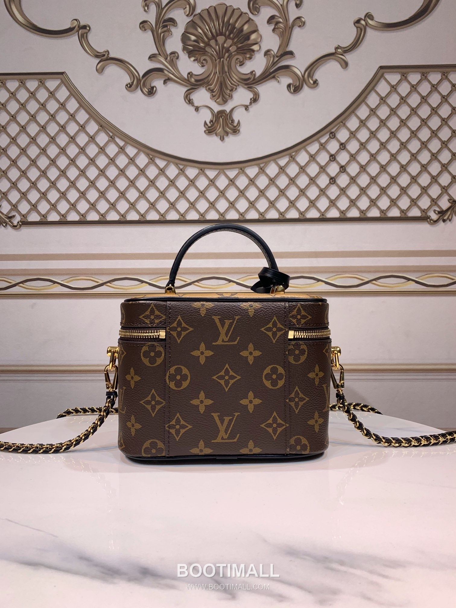 Louis Vuitton Nice Nano Monogram Reverse Canvas Crossbody Bag with Chain Strap Detail 루이비통 나이스 나노 모노그램 리버스 캔버스 체인 스트랩 크로스 핸드백 M45165 19cm 2