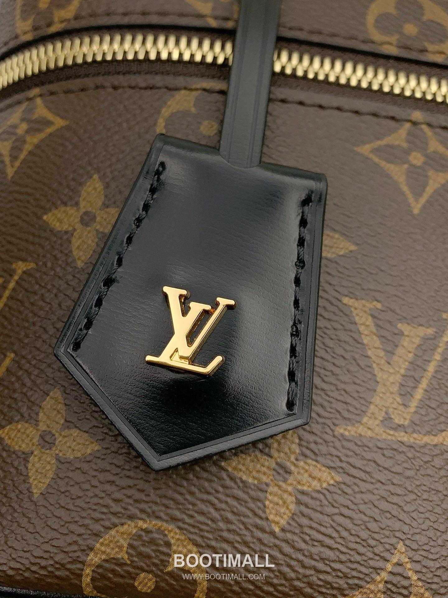 Louis Vuitton Nice Nano Monogram Reverse Canvas Crossbody Bag with Chain Strap Detail 루이비통 나이스 나노 모노그램 리버스 캔버스 체인 스트랩 크로스 핸드백 M45165 19cm 7