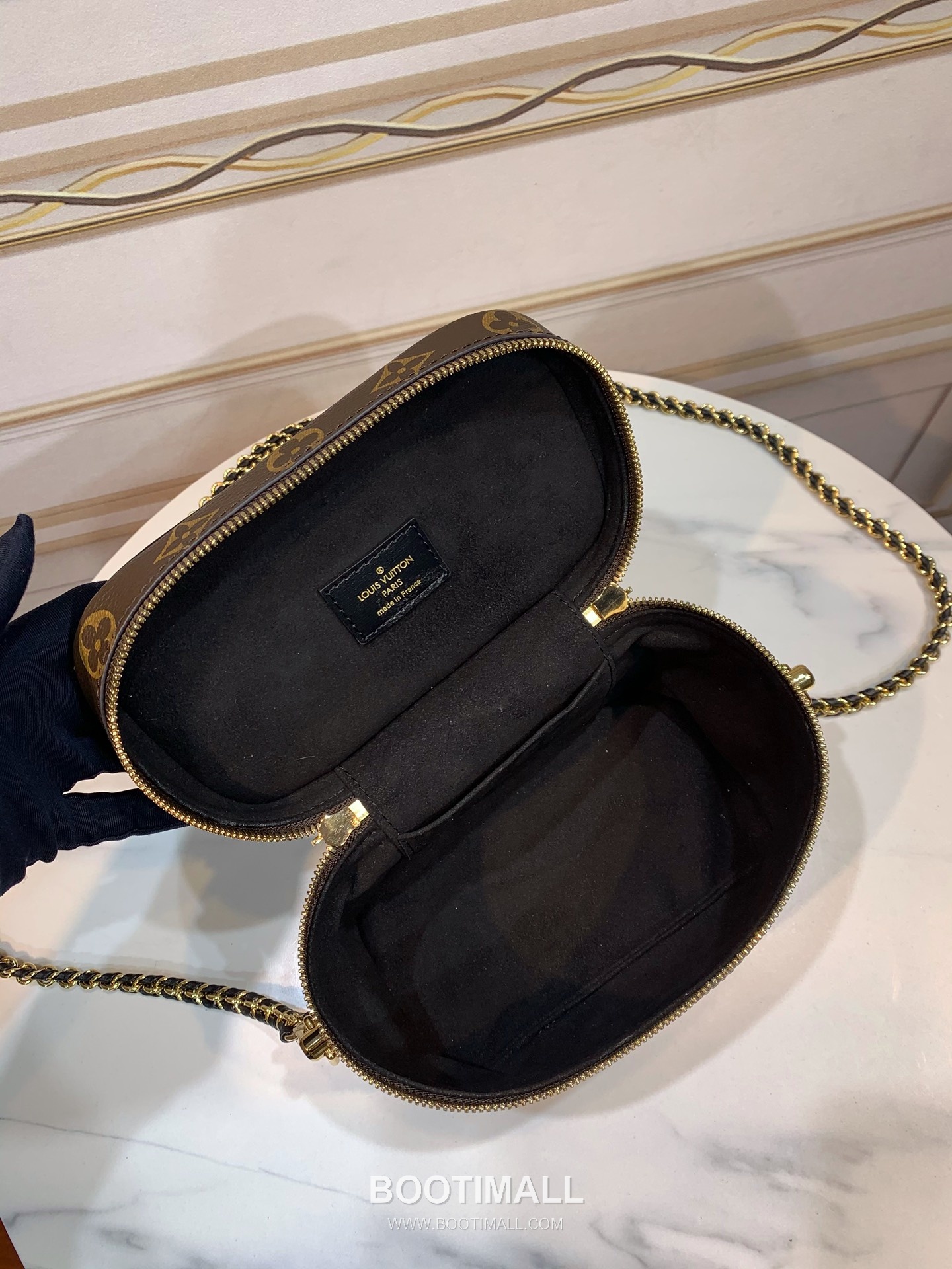 Louis Vuitton Nice Nano Monogram Reverse Canvas Crossbody Bag with Chain Strap Detail 루이비통 나이스 나노 모노그램 리버스 캔버스 체인 스트랩 크로스 핸드백 M45165 19cm 8