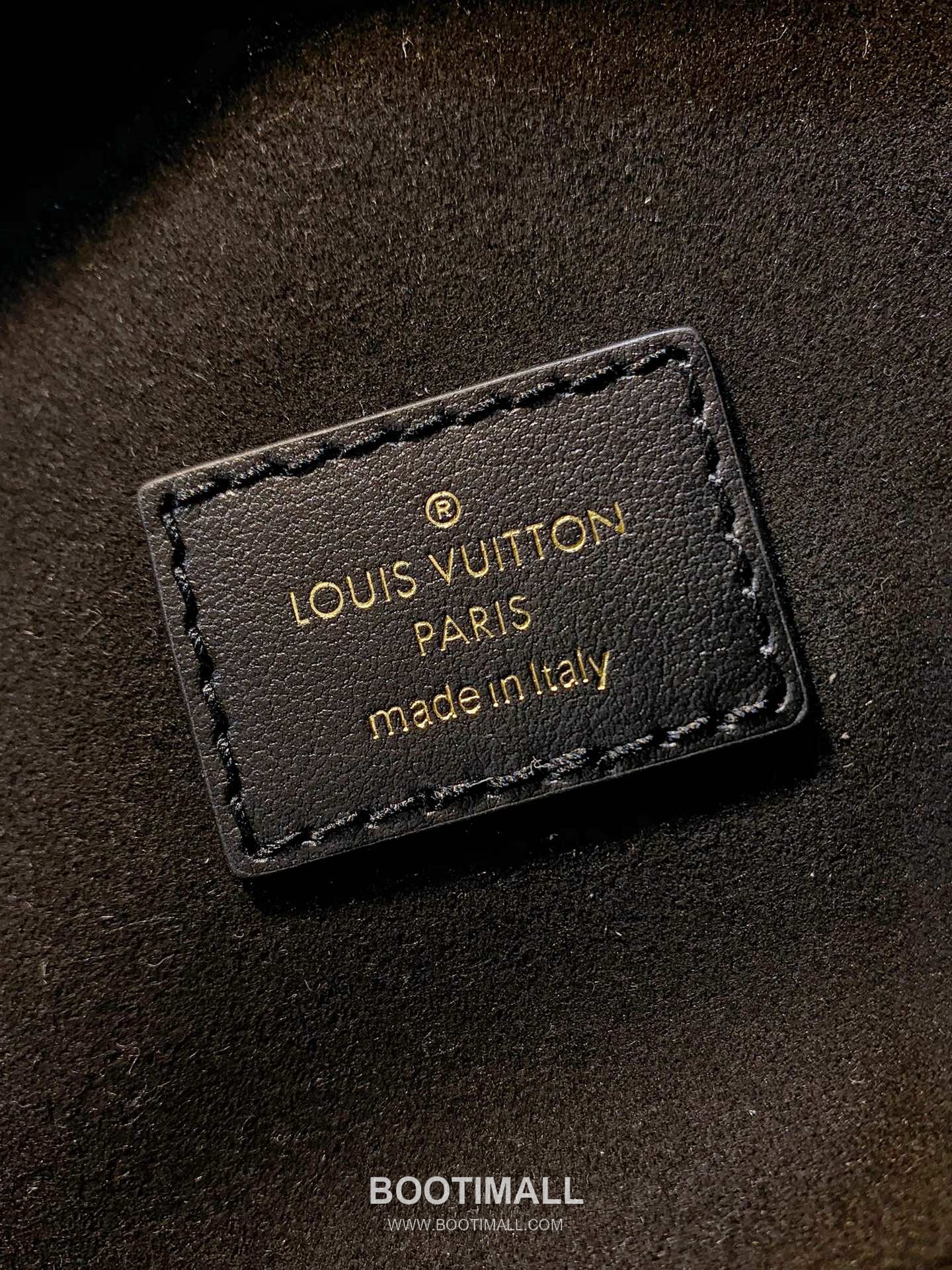Louis Vuitton Vanity PM Giant Monogram Embossed Leather Top Handle Crossbody Bag with Lock Detail 루이비통 바니티 PM 자이언트 모노그램 엠보싱 레더 락장식 크로스 핸드백 M45598 19cm 8