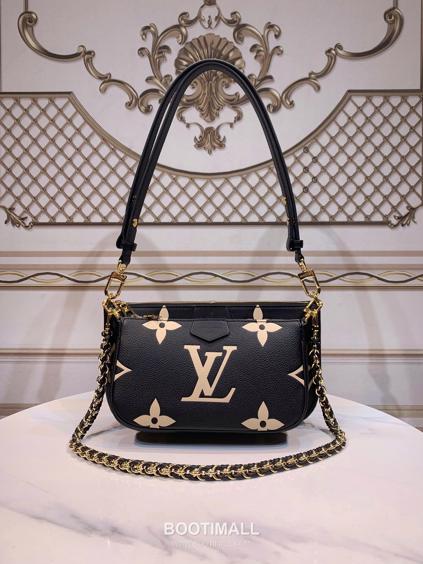 Louis Vuitton Multi Pochette Accessoires Monogram Empreinte Leather Crossbody Bag with Detachable Pouch Detail 루이비통 멀티 포쉐트 악세수아르 모노그램 앙프렝뜨 레더 탈착 파우치 크로스백 M45777 25cm 1