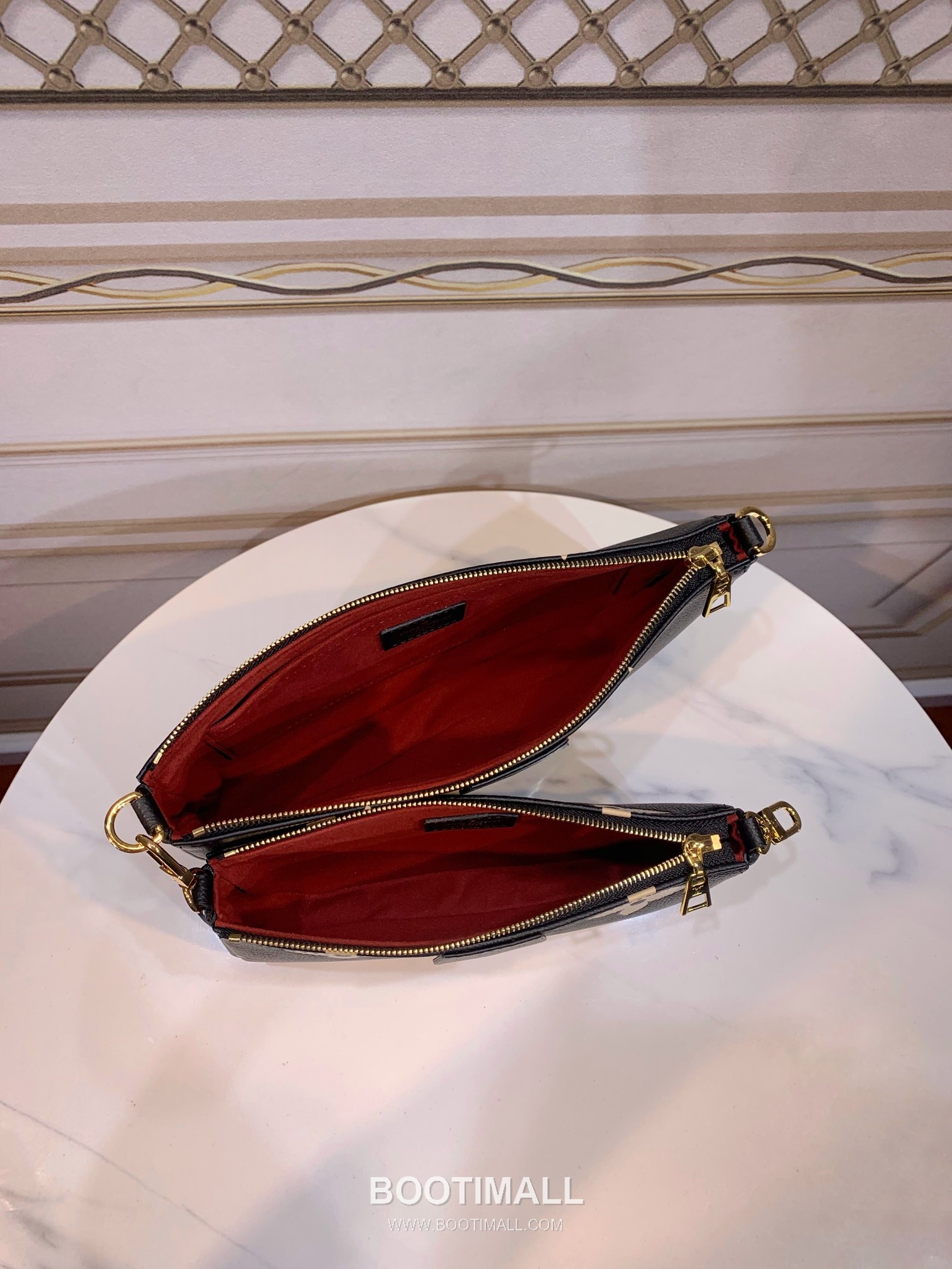 Louis Vuitton Multi Pochette Accessoires Monogram Empreinte Leather Crossbody Bag with Detachable Pouch Detail 루이비통 멀티 포쉐트 악세수아르 모노그램 앙프렝뜨 레더 탈착 파우치 크로스백 M45777 25cm 8