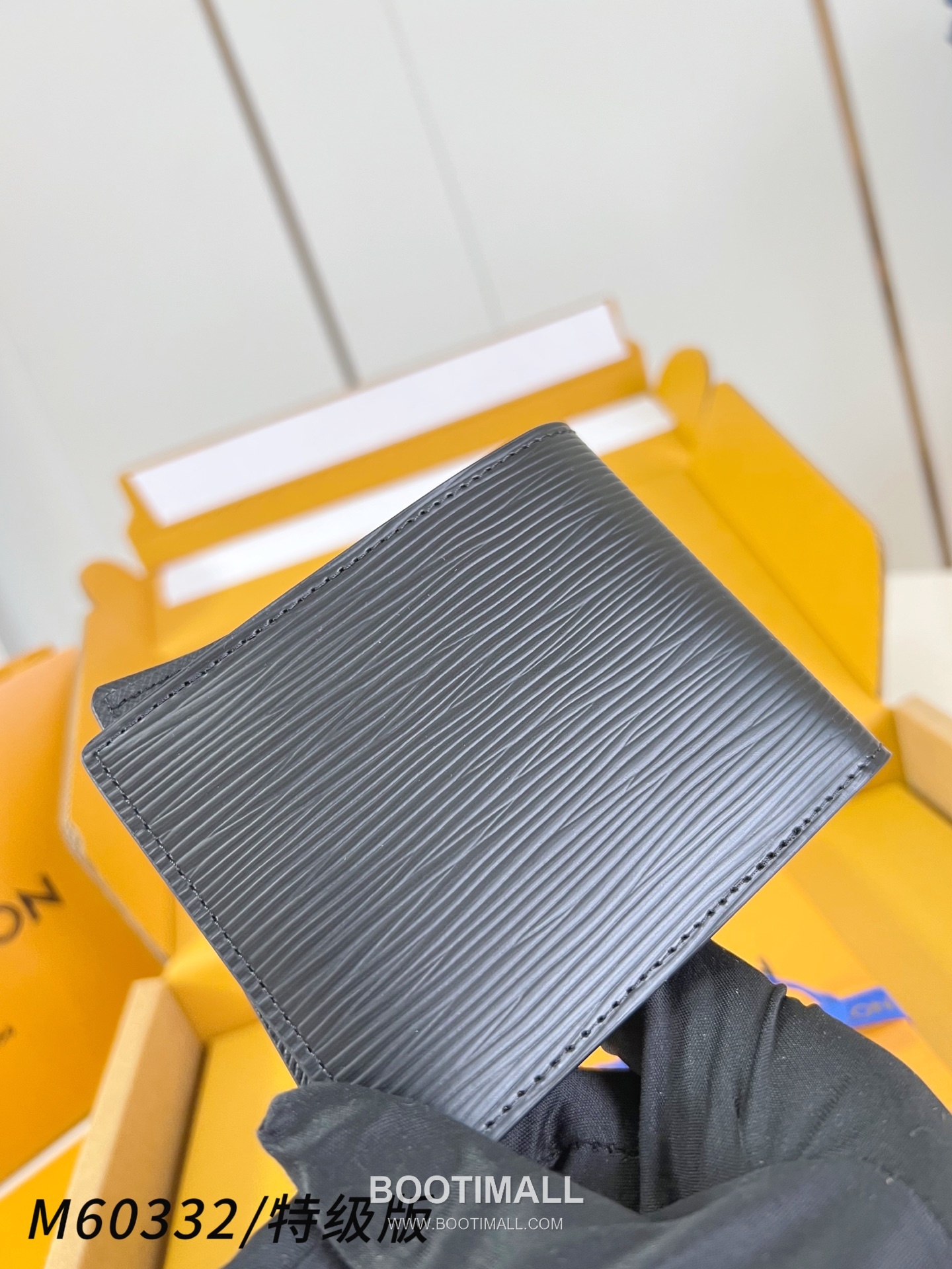 Louis Vuitton Multiple Wallet Epi XL Calfskin Leather Wallet with Card Slot Detail 루이비통 멀티플 월렛 에피 XL 카프스킨 카드슬롯 반지갑 M60332 11.5cm 4