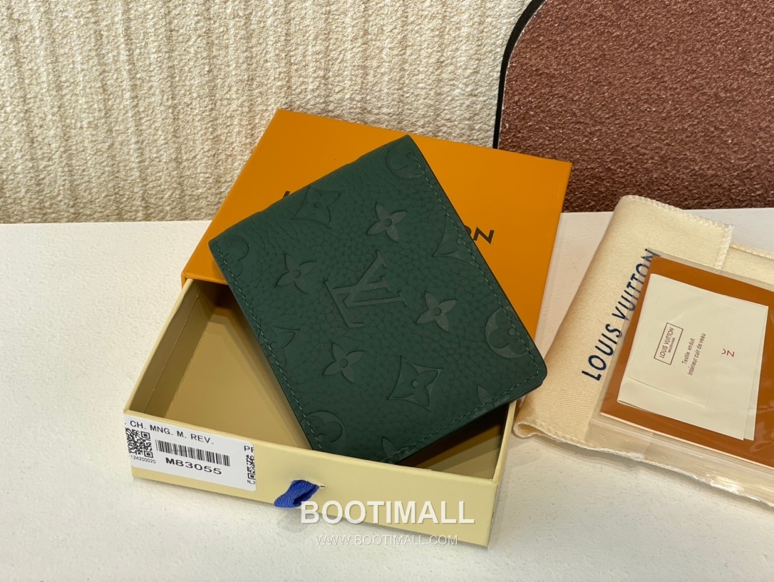 Louis Vuitton Multiple Wallet Monogram Taurillon Leather Wallet with Card Slot Detail 루이비통 멀티플 월렛 모노그램 토릴론 레더 카드슬롯 반지갑 M83055 11.5cm 1