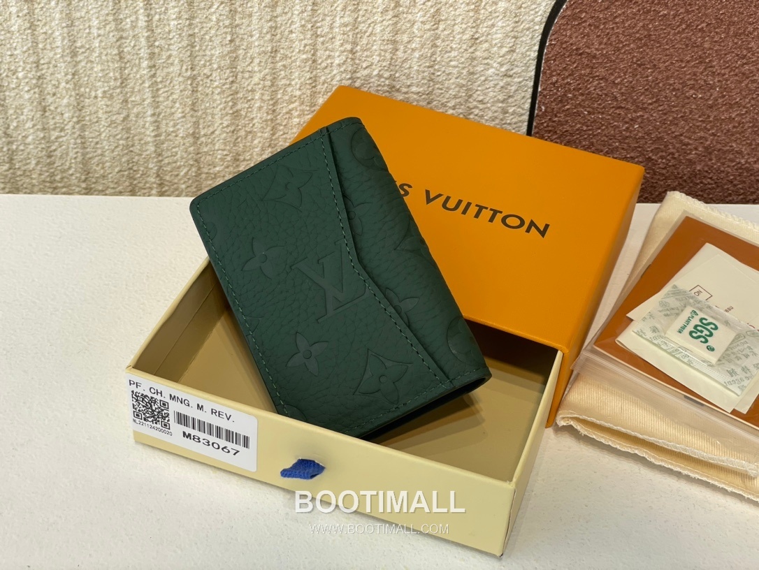 Louis Vuitton Pocket Organizer Monogram Taurillon Leather Card Holder Wallet with Embossed Detail 루이비통 포켓 오거나이저 모노그램 토릴론 레더 엠보싱 카드지갑 M83067 11.1cm 2