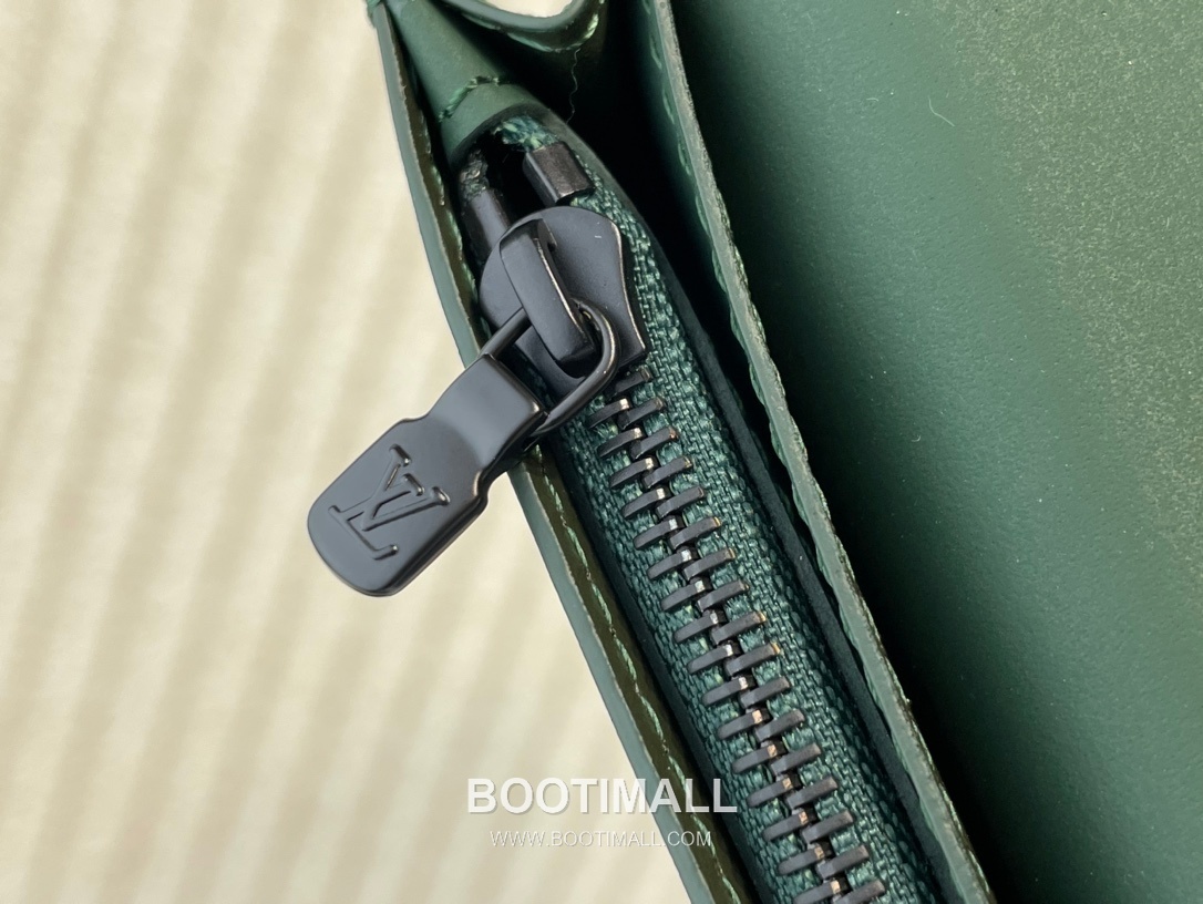 Louis Vuitton Brazza Monogram Taurillon Leather Long Wallet with Zip Coin Pocket Detail 루이비통 브라짜 모노그램 토릴론 레더 지퍼 코인포켓 장지갑 M83067 19cm 5