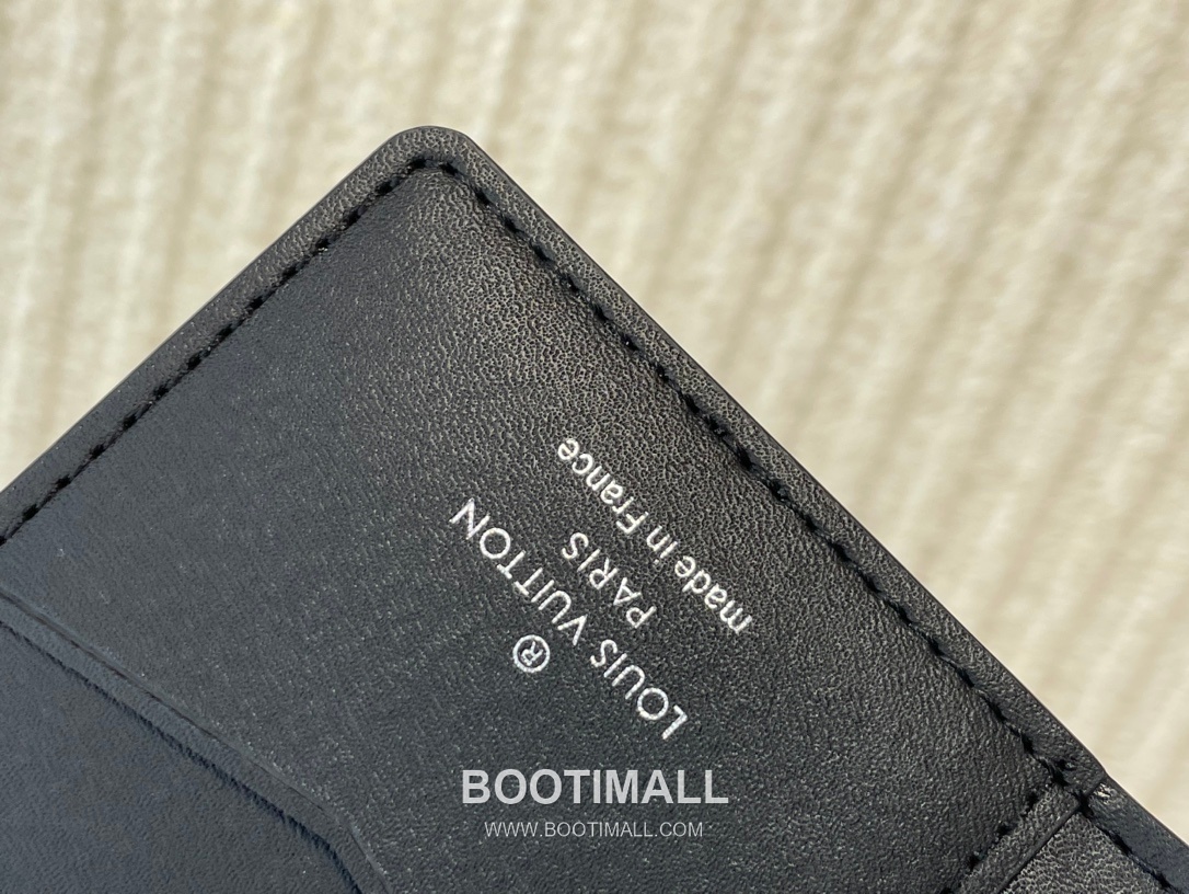 Louis Vuitton Pocket Organizer Epi XL Calfskin Leather Card Holder Wallet with Embossed Detail 루이비통 포켓 오거나이저 에피 XL 카프스킨 엠보싱 카드지갑 M83330 11.1cm 4