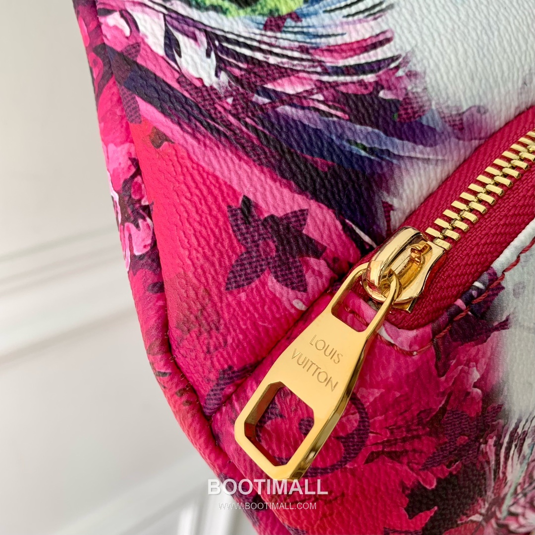 Louis Vuitton Rush Belt Bag Monogram Surfin Canvas Crossbody Bag with Front Zip Pocket Detail 루이비통 러시 벨트백 모노그램 서핀 캔버스 프론트지퍼 크로스백 M24987 30cm 7