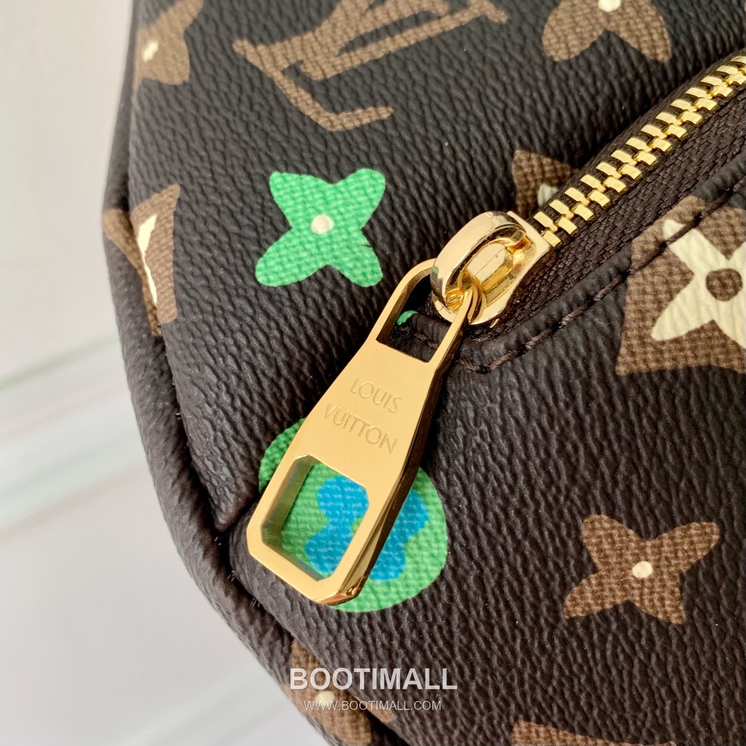 Louis Vuitton Rush Belt Bag Monogram Surfin Canvas Crossbody Bag with Front Zip Pocket Detail 루이비통 러시 벨트백 모노그램 서핀 캔버스 프론트지퍼 크로스백 M24858 30cm 6
