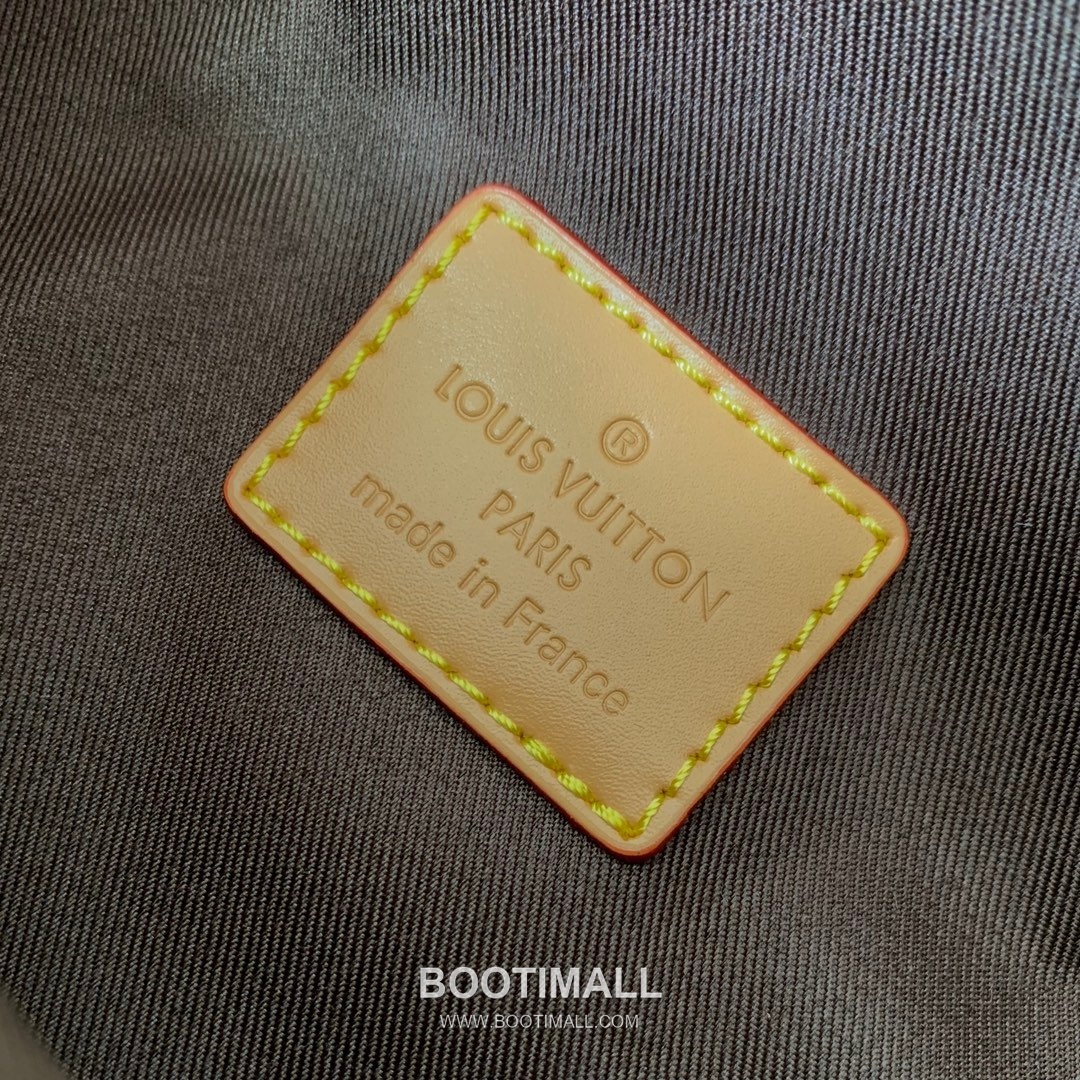 Louis Vuitton Rush Belt Bag Monogram Surfin Canvas Crossbody Bag with Front Zip Pocket Detail 루이비통 러시 벨트백 모노그램 서핀 캔버스 프론트지퍼 크로스백 M24858 30cm 8