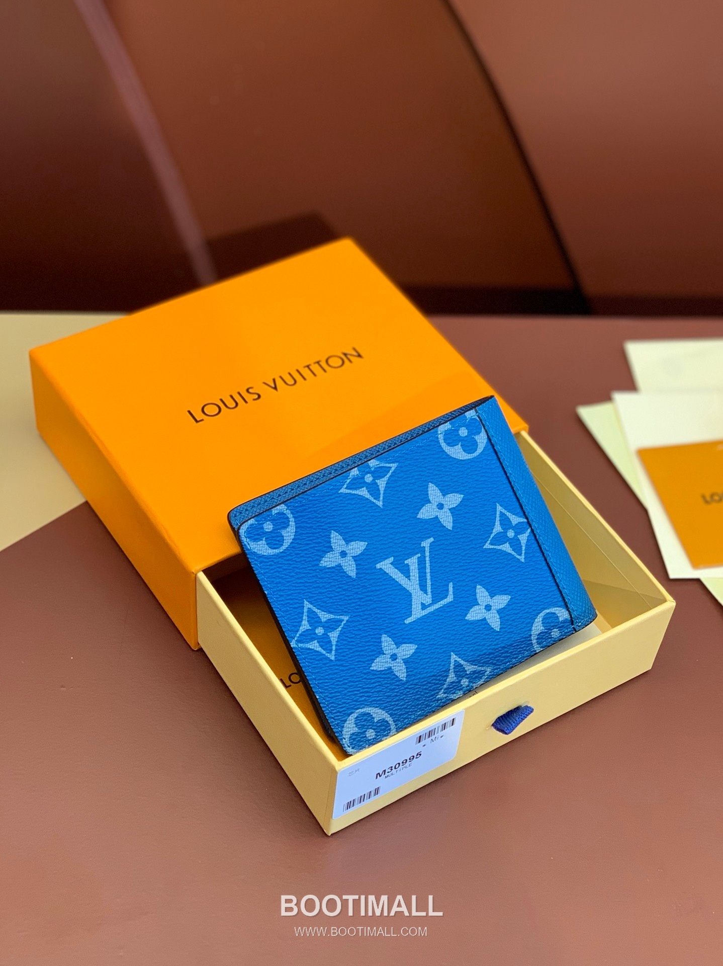 Louis Vuitton Multiple Wallet Taigarama Leather Monogram Eclipse Canvas Wallet with Card Slot Detail 루이비통 멀티플 월렛 타이가라마 레더 이클립스 캔버스 카드슬롯 반지갑 M30995 11.5cm 2