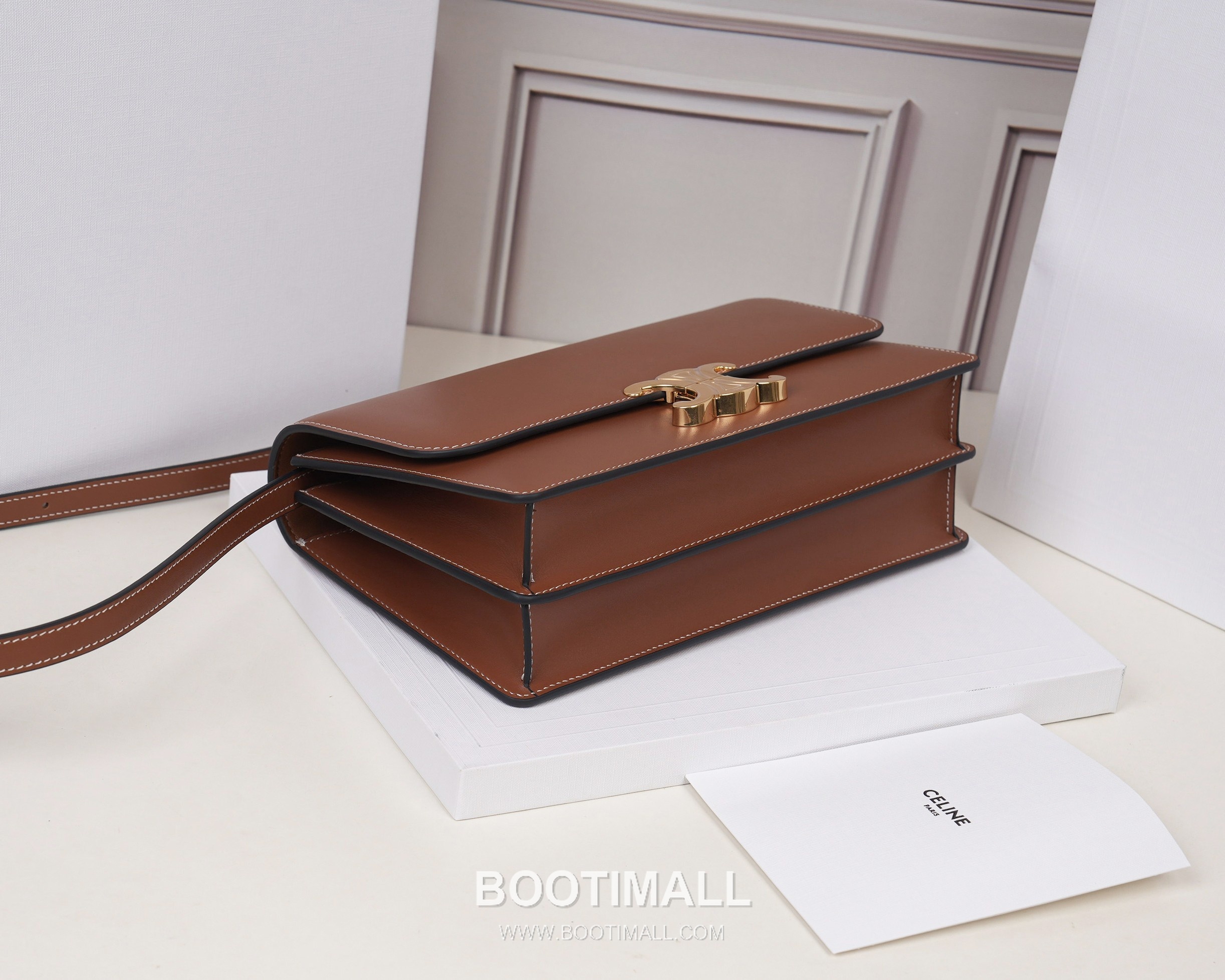 Celine Calfskin Leather Shoulder Bag with Chain Strap Detail 셀린느 스몰 카프스킨 블랙 숄더백 L102U3 25.5cm 5