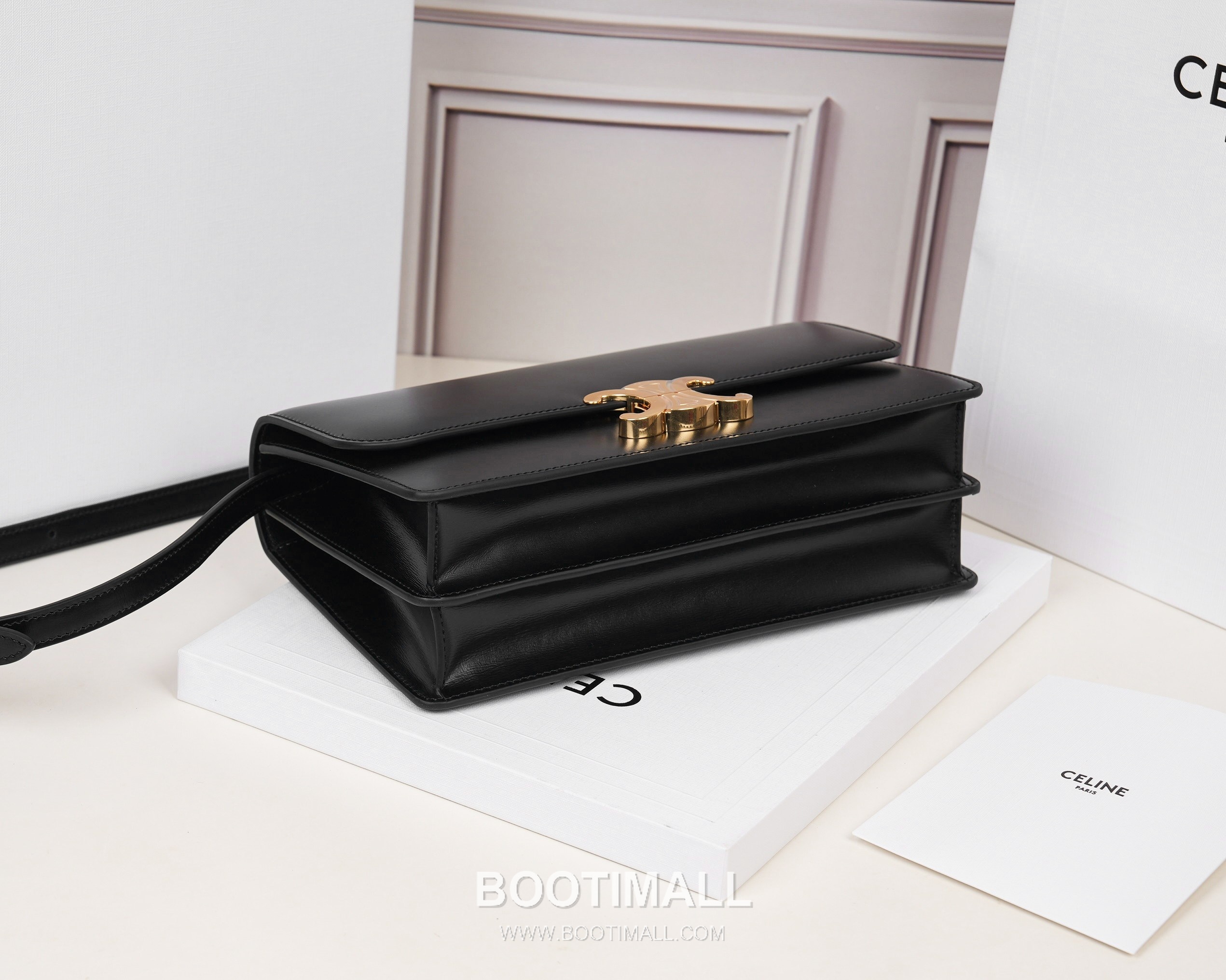 Celine Calfskin Leather Shoulder Bag with Chain Strap Detail 셀린느 스몰 카프스킨 블랙 숄더백 L102U3 25.5cm 5