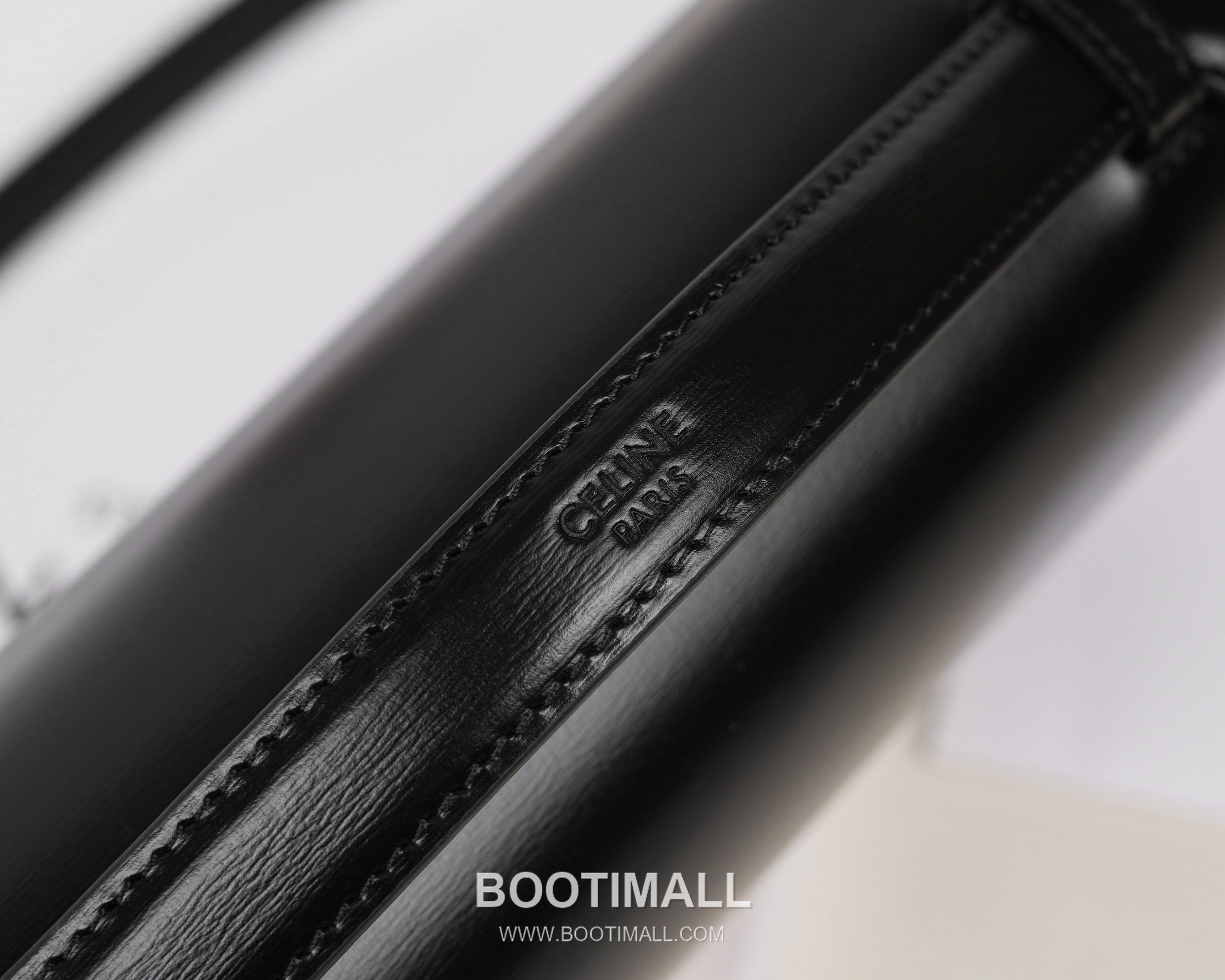 Celine Calfskin Leather Shoulder Bag with Chain Strap Detail 셀린느 스몰 카프스킨 블랙 숄더백 L102U3 25.5cm 6