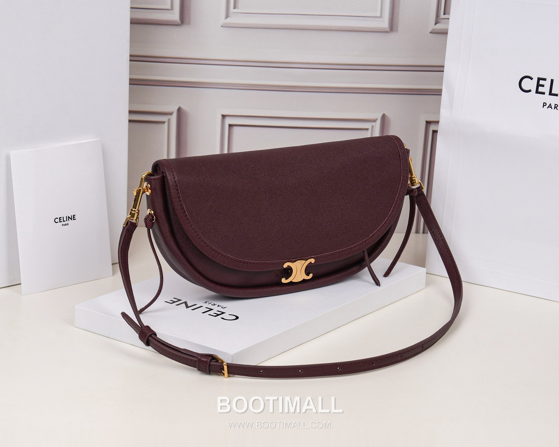 Celine Calfskin Leather Shoulder Bag with Chain Strap Detail 셀린느 스몰 카프스킨 블랙 숄더백 L102U3 25.5cm 2