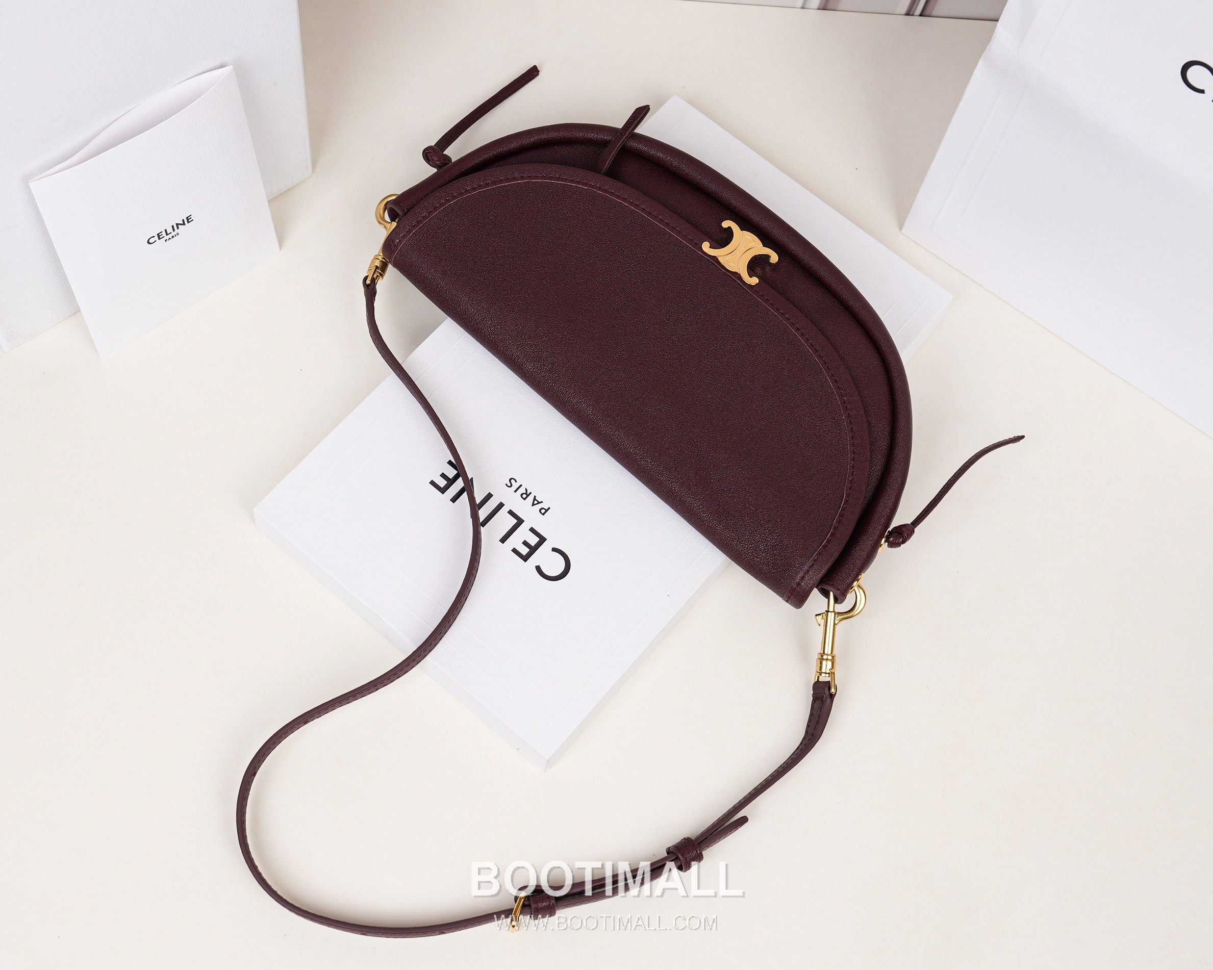 Celine Calfskin Leather Shoulder Bag with Chain Strap Detail 셀린느 스몰 카프스킨 블랙 숄더백 L102U3 25.5cm 6