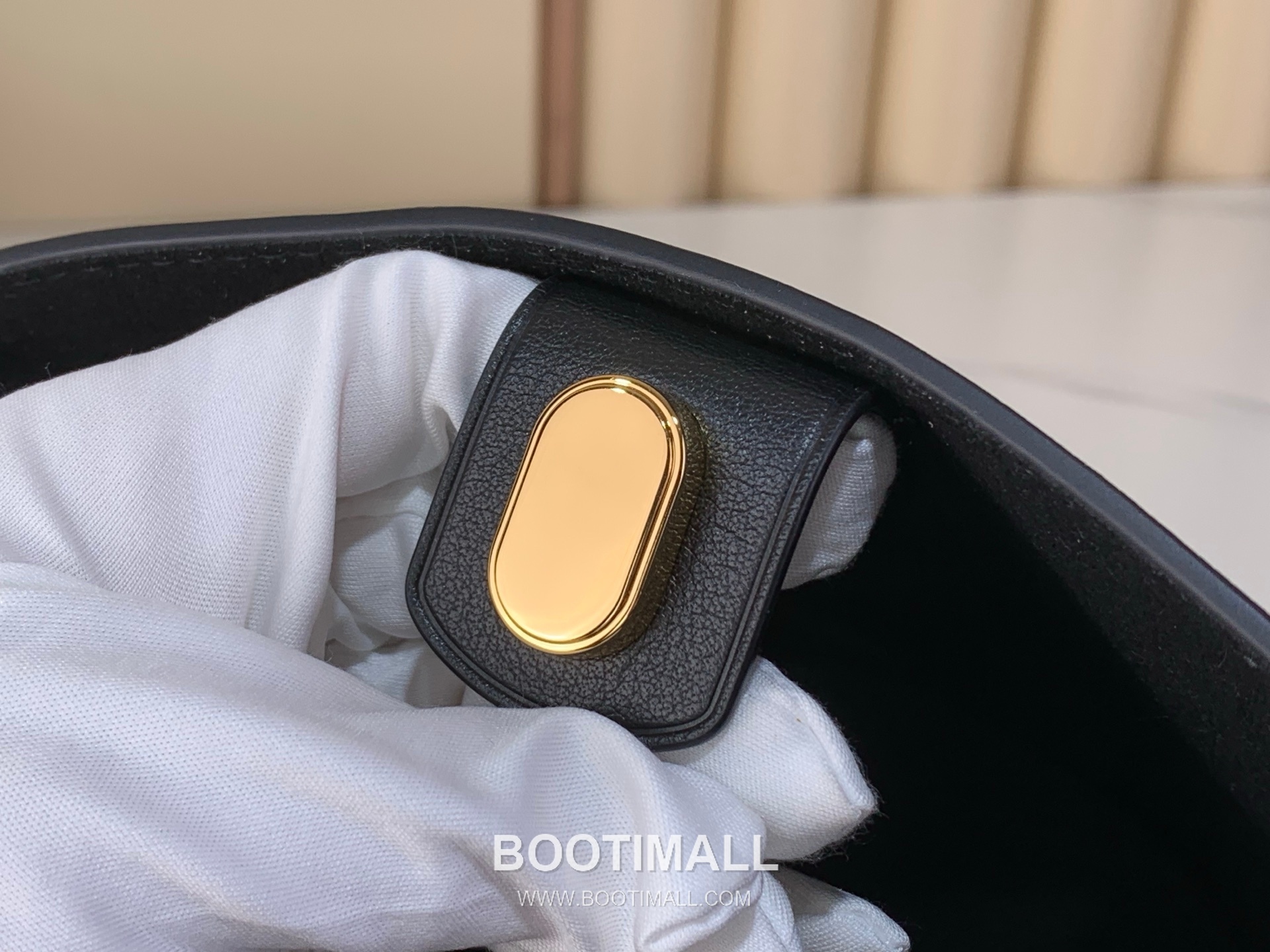 Miu Miu Small Briefcase Python Leather Top Handle Bag with Steel Hardware Detail 미우미우 스몰 브리프케이스 파이톤 레더 핑크 탑핸들백 F0020m 30cm 17