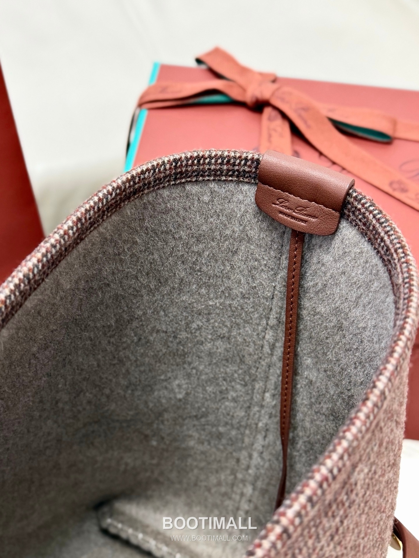 Loro Piana Ghiera Shopper Irish Silk Tweed Leather Trim Tote Bag with Metal Buckle Detail 로로피아나 기에라 쇼퍼 아이리쉬 실크 트위드 카멜 토트백 FAO7463 40cm 8