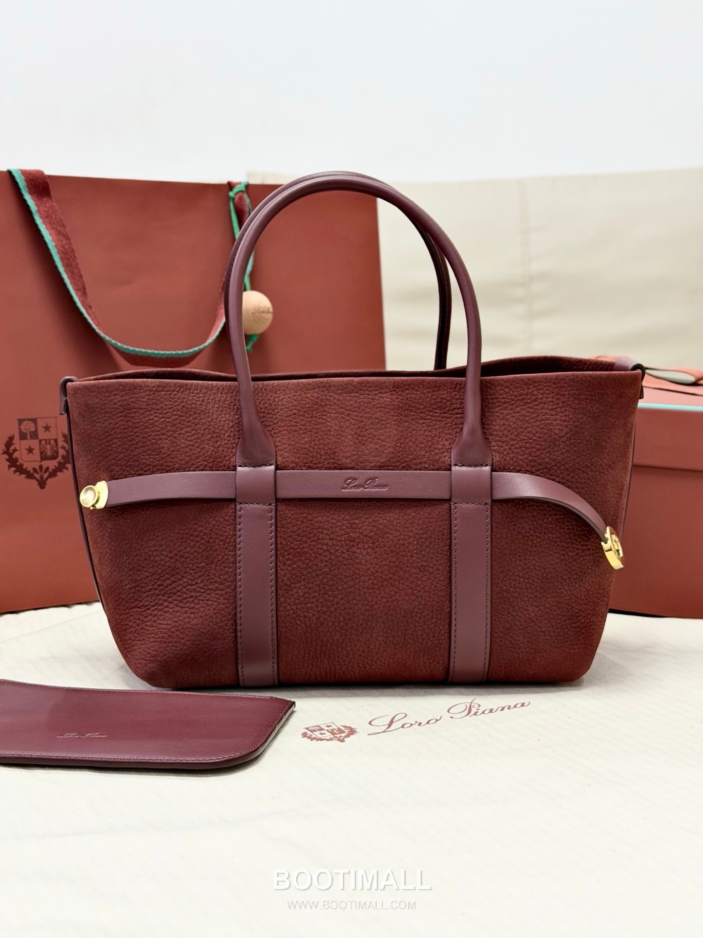 Loro Piana Ghiera Shopper Grained Leather Tote Bag with Ring Buckle Detail 로로피아나 기에라 쇼퍼 그레인 레더 브라운 토트백 FAO7473 28cm 1