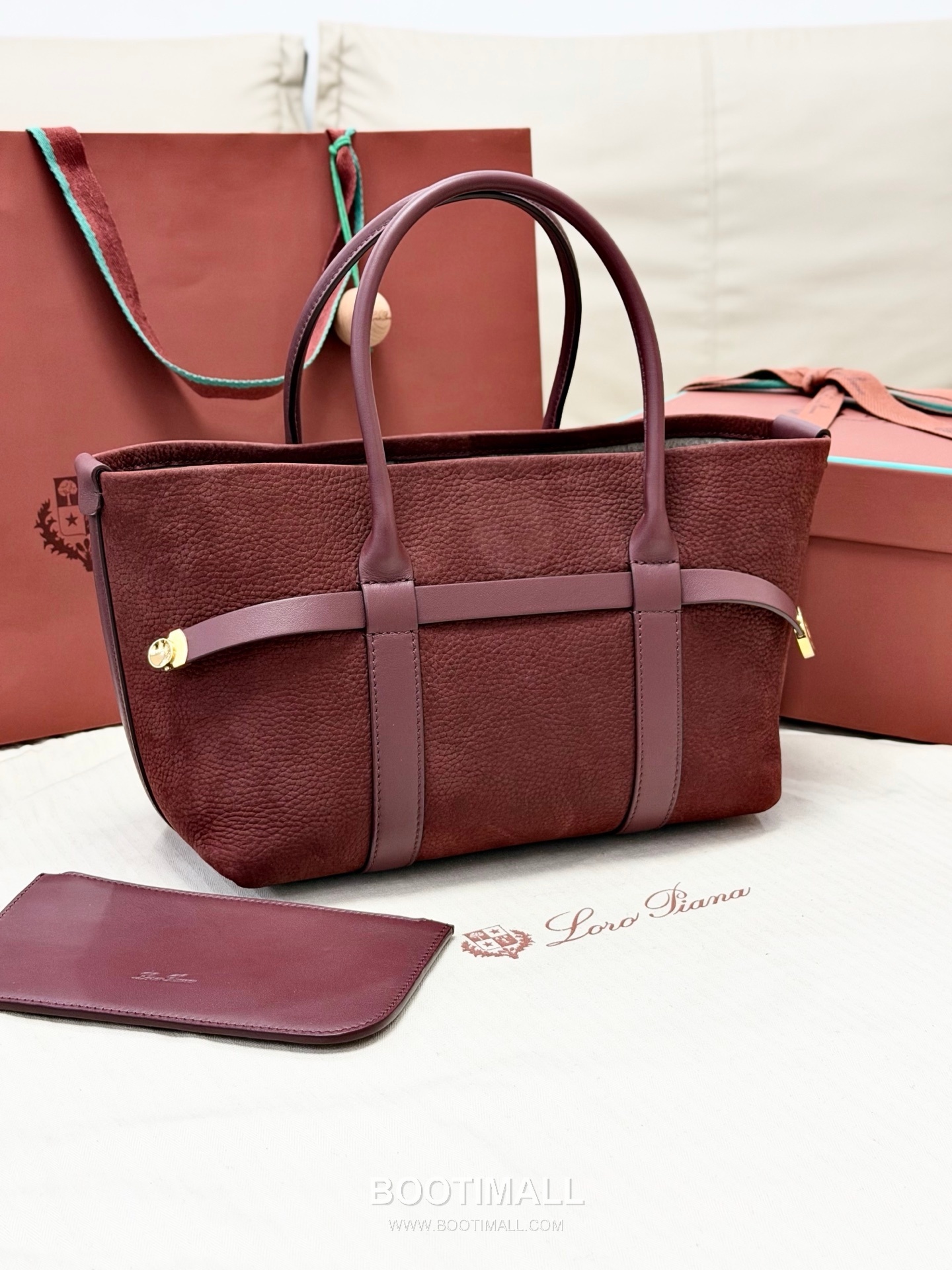 Loro Piana Ghiera Shopper Grained Leather Tote Bag with Ring Buckle Detail 로로피아나 기에라 쇼퍼 그레인 레더 브라운 토트백 FAO7473 28cm 2