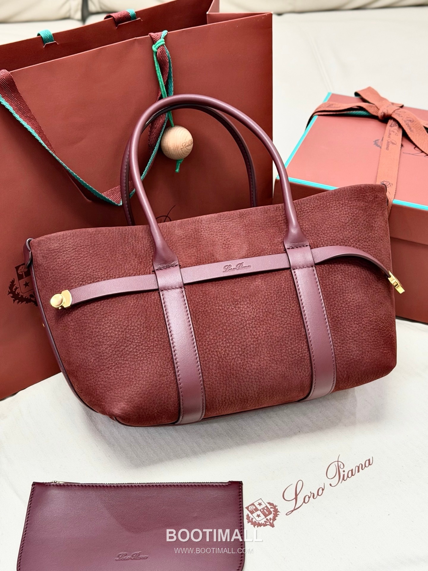 Loro Piana Ghiera Shopper Grained Leather Tote Bag with Ring Buckle Detail 로로피아나 기에라 쇼퍼 그레인 레더 브라운 토트백 FAO7473 28cm 4