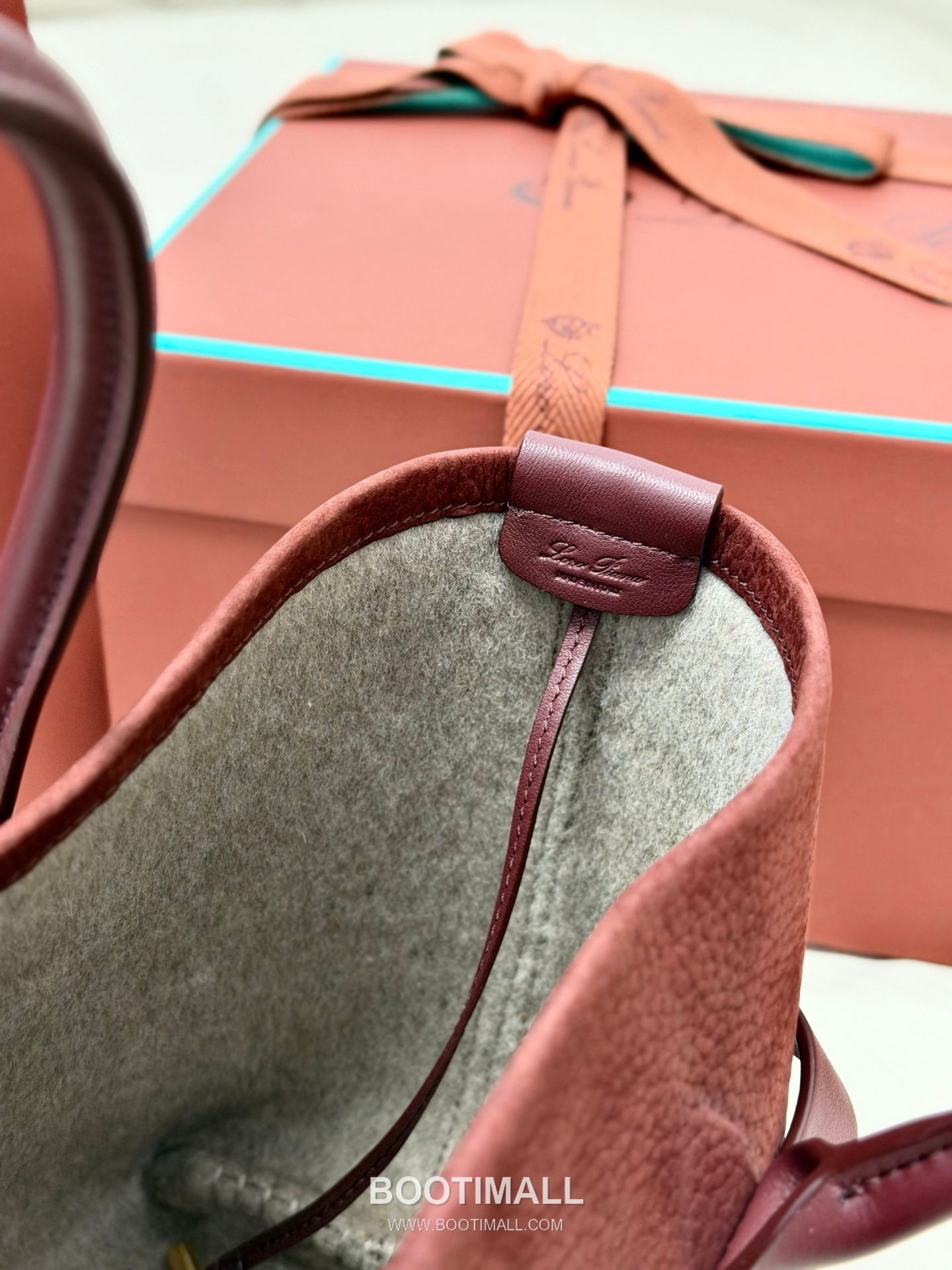 Loro Piana Ghiera Shopper Grained Leather Tote Bag with Ring Buckle Detail 로로피아나 기에라 쇼퍼 그레인 레더 브라운 토트백 FAO7473 28cm 8