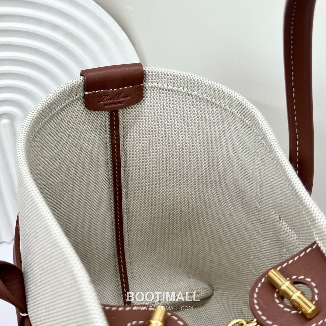 Loro Piana Ghiera Shopper Cotton Linen Canvas Leather Trim Tote Bag with Ring Buckle Detail 로로피아나 기에라 쇼퍼 코튼 린넨 캔버스 카멜 토트백 FAO7477 28cm 13