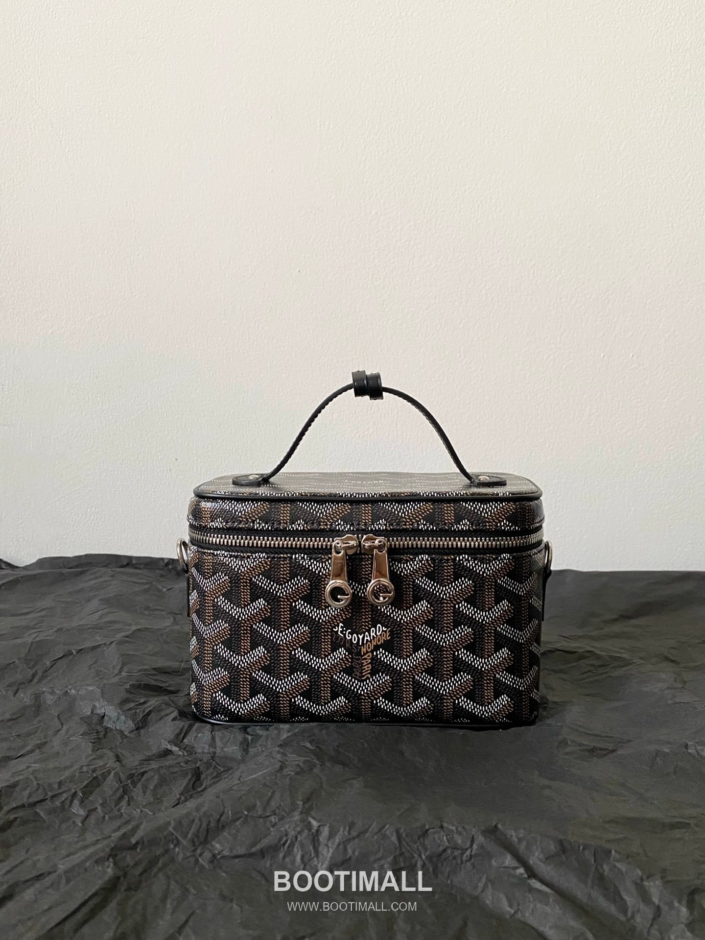 Goyard Muse Mini Goyardine Canvas Leather Trim Box Crossbody Bag with Top Handle Detail 고야드 뮤즈 미니 고야딘 캔버스 블랙 크로스 탑핸들 박스백 2047m 16cm 2