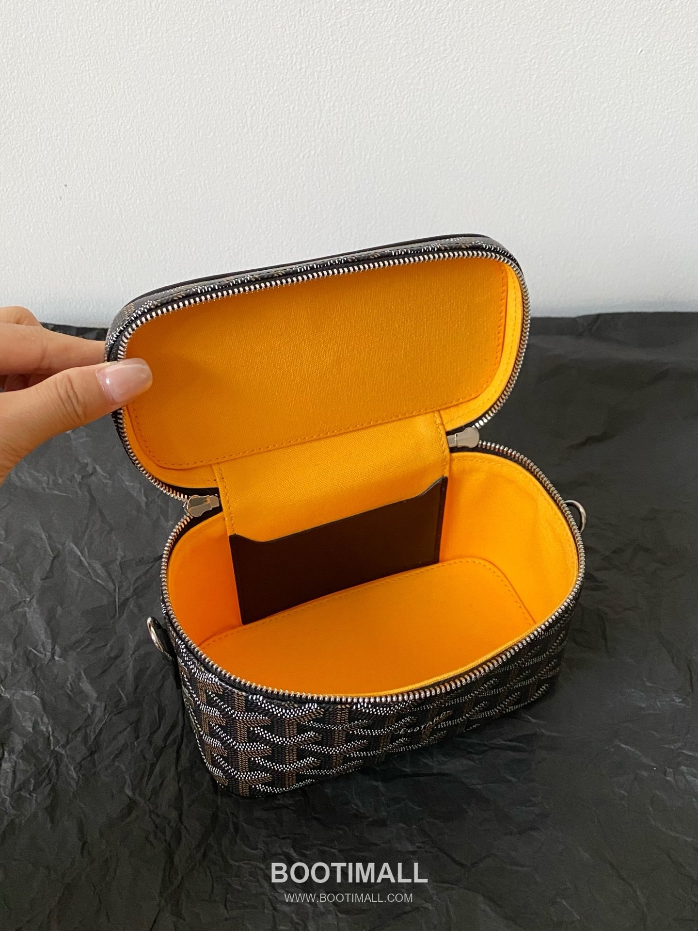 Goyard Muse Mini Goyardine Canvas Leather Trim Box Crossbody Bag with Top Handle Detail 고야드 뮤즈 미니 고야딘 캔버스 블랙 크로스 탑핸들 박스백 2047m 16cm 8