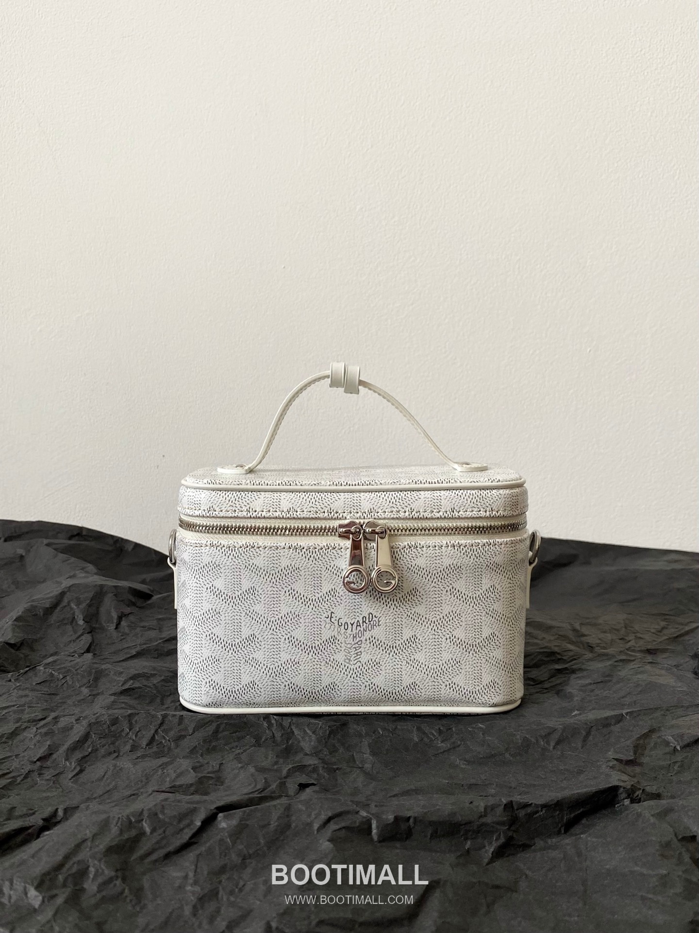 Goyard Muse Mini Goyardine Canvas Leather Trim Box Crossbody Bag with Top Handle Detail 고야드 뮤즈 미니 고야딘 캔버스 블랙 크로스 탑핸들 박스백 2047m 16cm 2