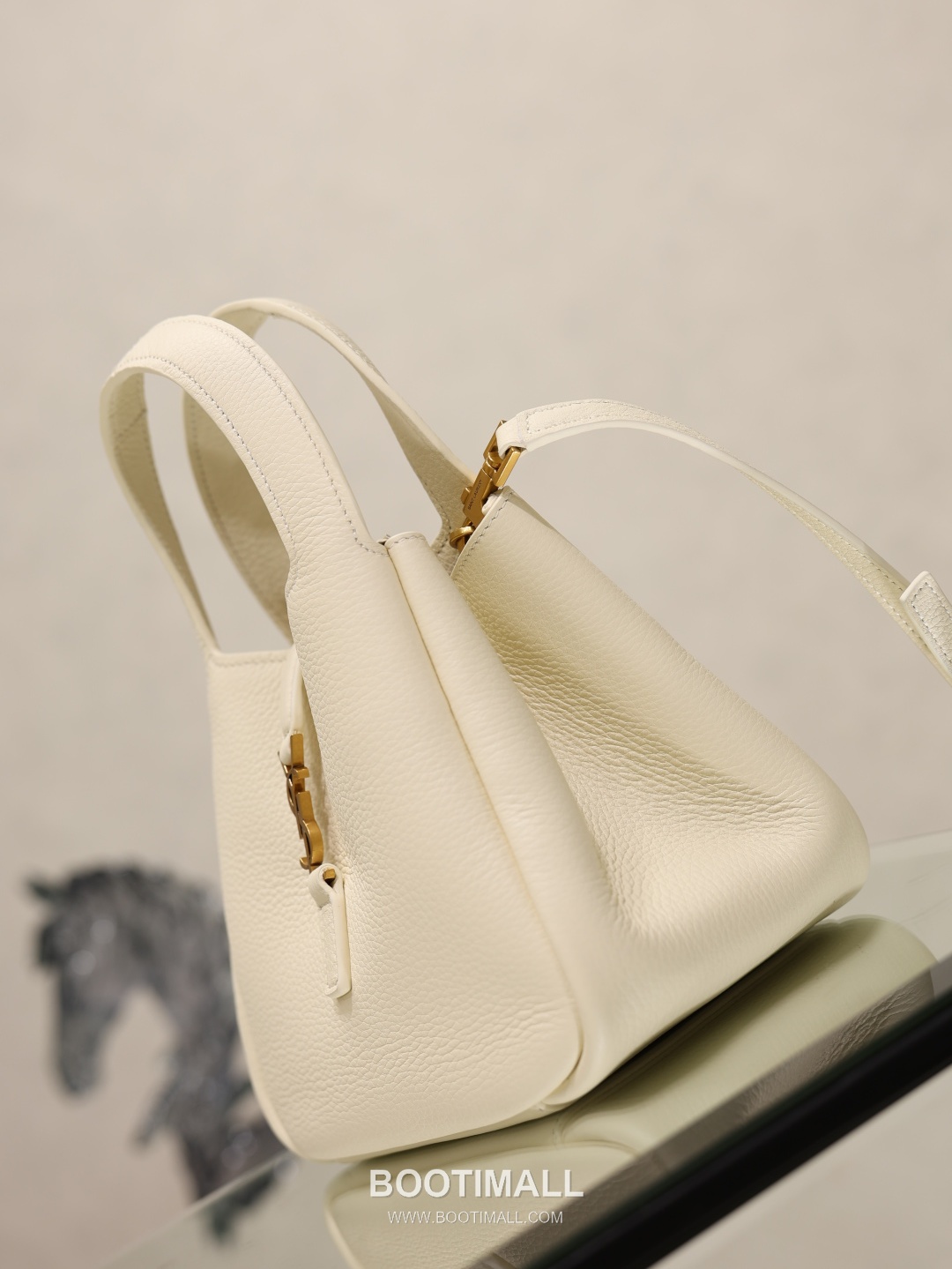 Saint Laurent Bea Small Tote Calfskin Leather Tote Bag with Metal Logo Detail 생로랑 베아 스몰 카프스킨 블랙 토트백 872469 18cm 5