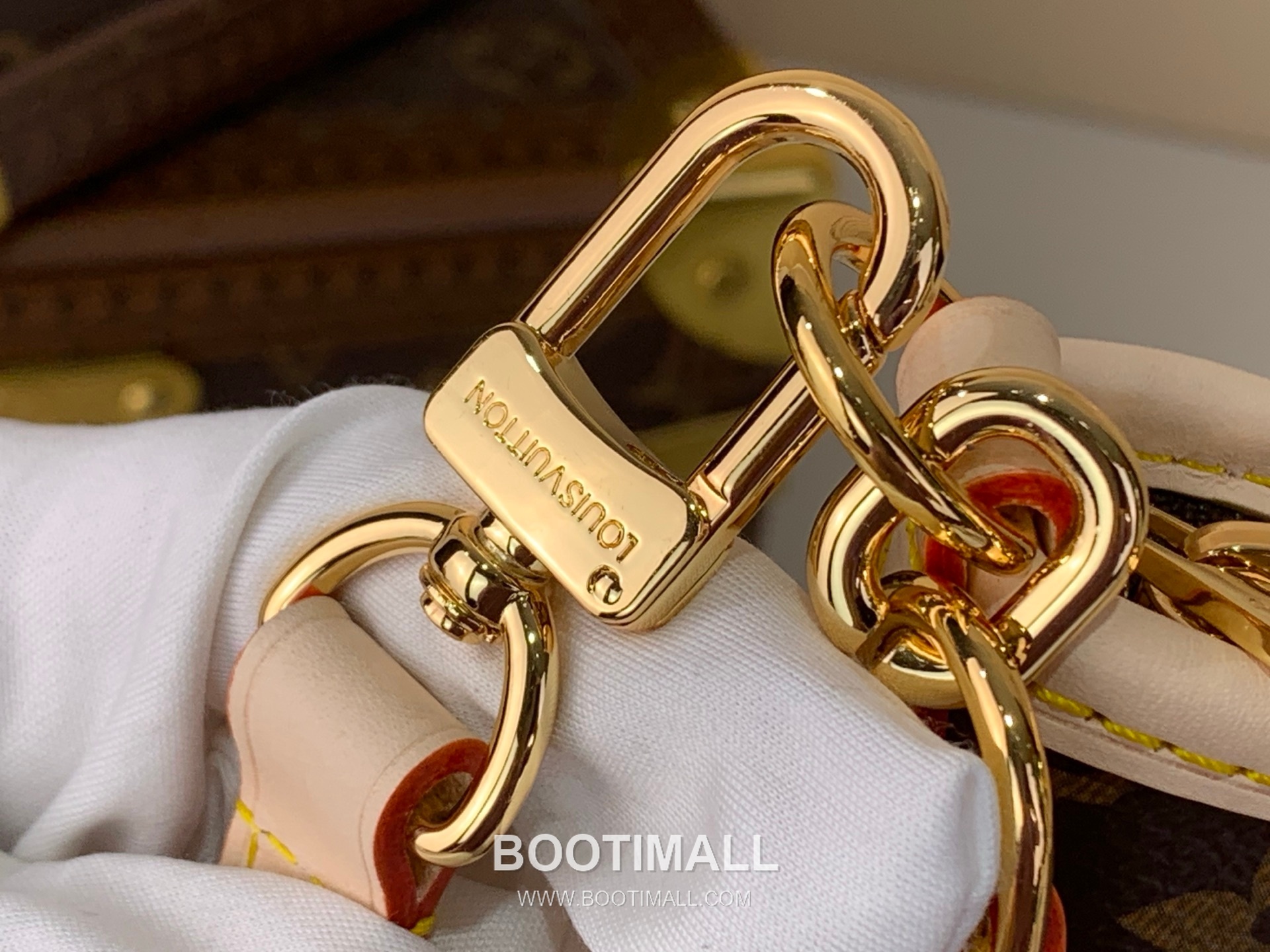 Louis Vuitton Lineup Monogram Canvas Leather Trim Shoulder Crossbody Bag with Front Pocket Strap 루이비통 라인업 모노그램 캔버스 레더트림 블랙 숄더 크로스백 M28423 25.5cm 14