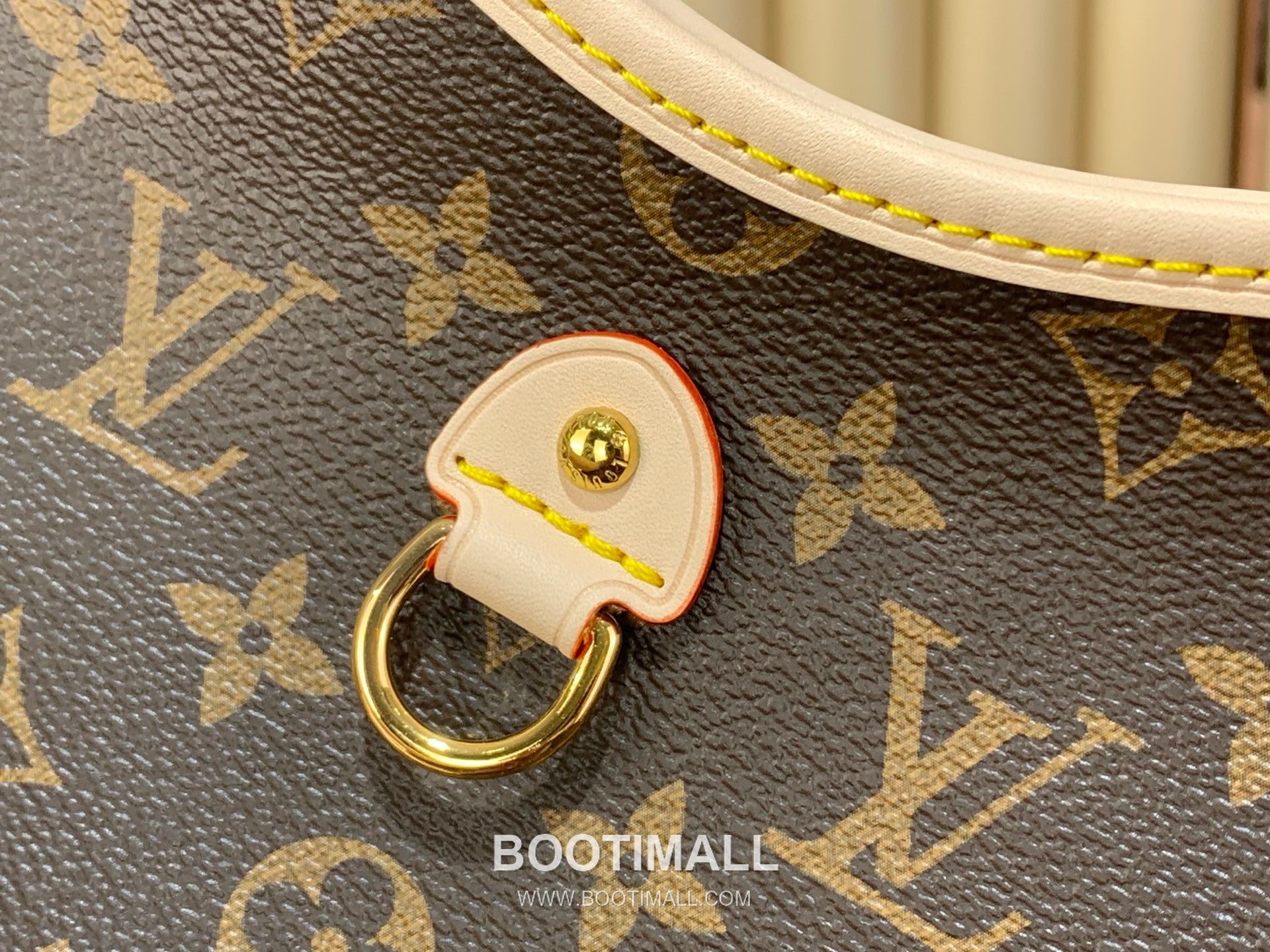 Louis Vuitton Lineup Monogram Canvas Leather Trim Shoulder Crossbody Bag with Front Pocket Strap 루이비통 라인업 모노그램 캔버스 레더트림 블랙 숄더 크로스백 M28423 25.5cm 17