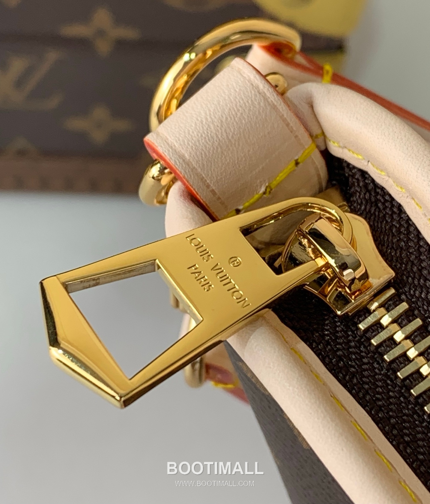 Louis Vuitton Lineup Monogram Canvas Leather Trim Shoulder Crossbody Bag with Front Pocket Strap 루이비통 라인업 모노그램 캔버스 레더트림 블랙 숄더 크로스백 M28423 25.5cm 19