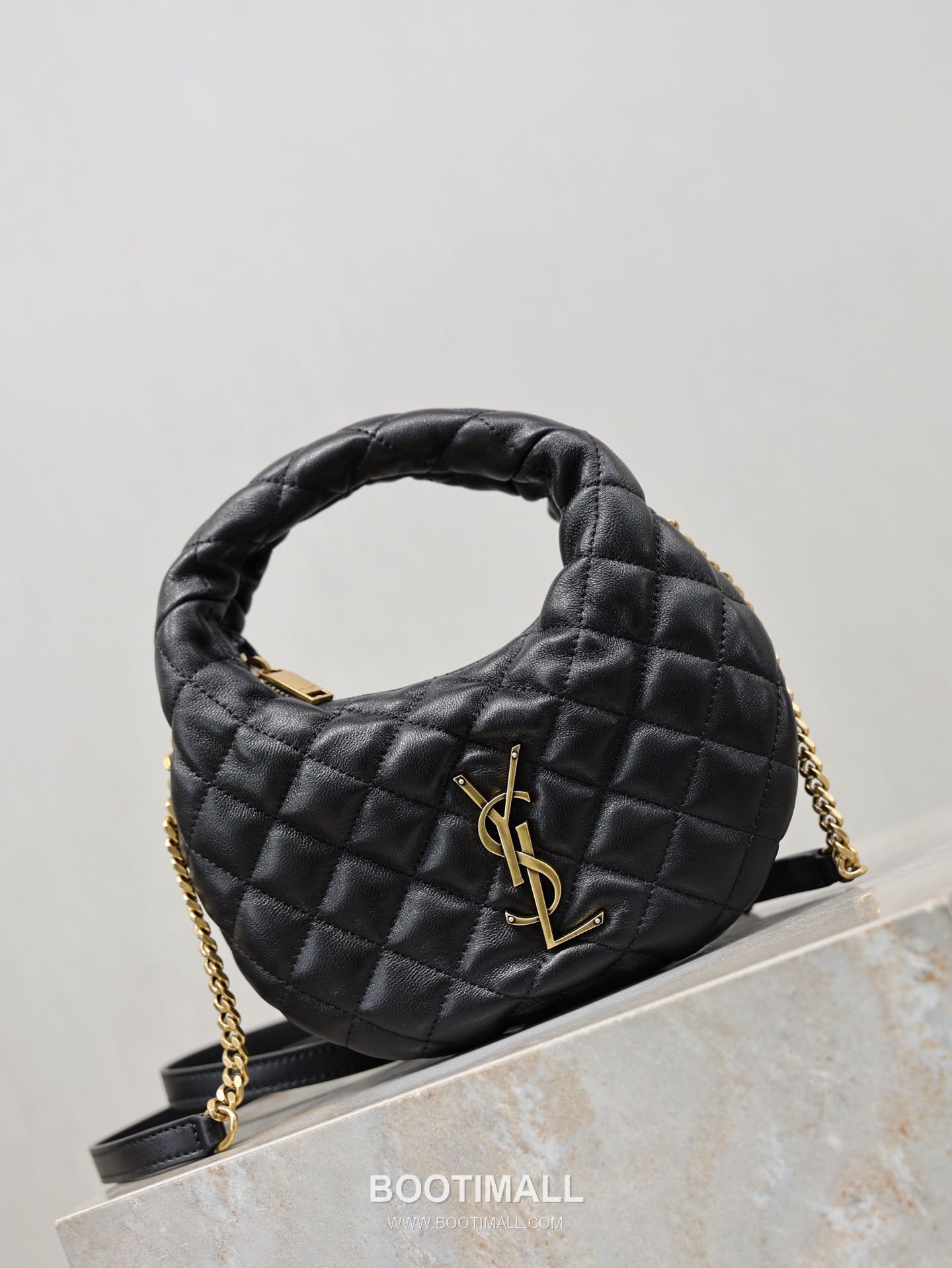 Saint Laurent Icarino Mini Hobo Lambskin Leather Chain 생로랑 이카리노 미니 호보 램스킨 블랙 체인 크로스 숄더백 871329 19cm 2