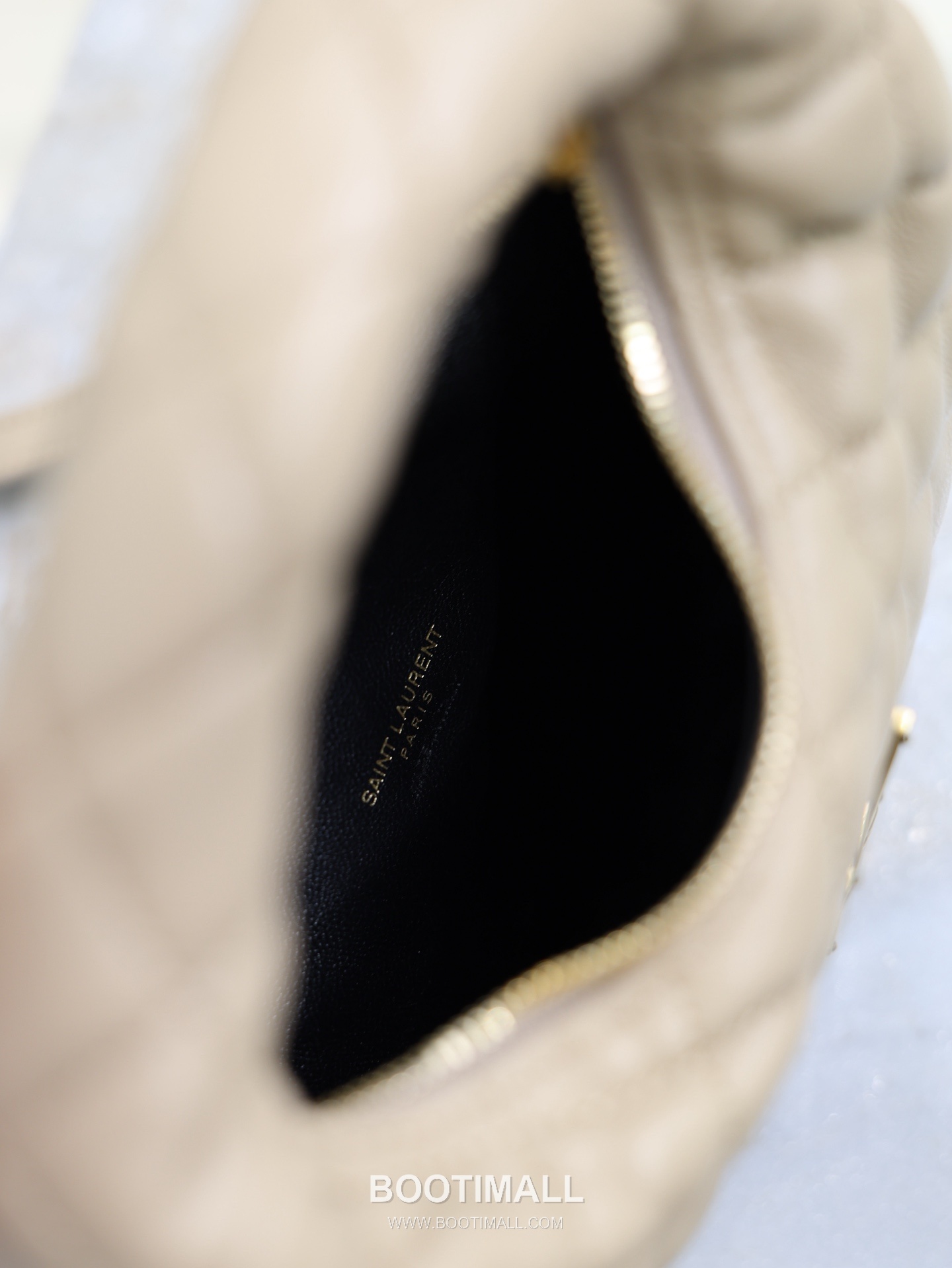 Saint Laurent Icarino Mini Hobo Lambskin Leather Chain 생로랑 이카리노 미니 호보 램스킨 블랙 체인 크로스 숄더백 871329 19cm 7