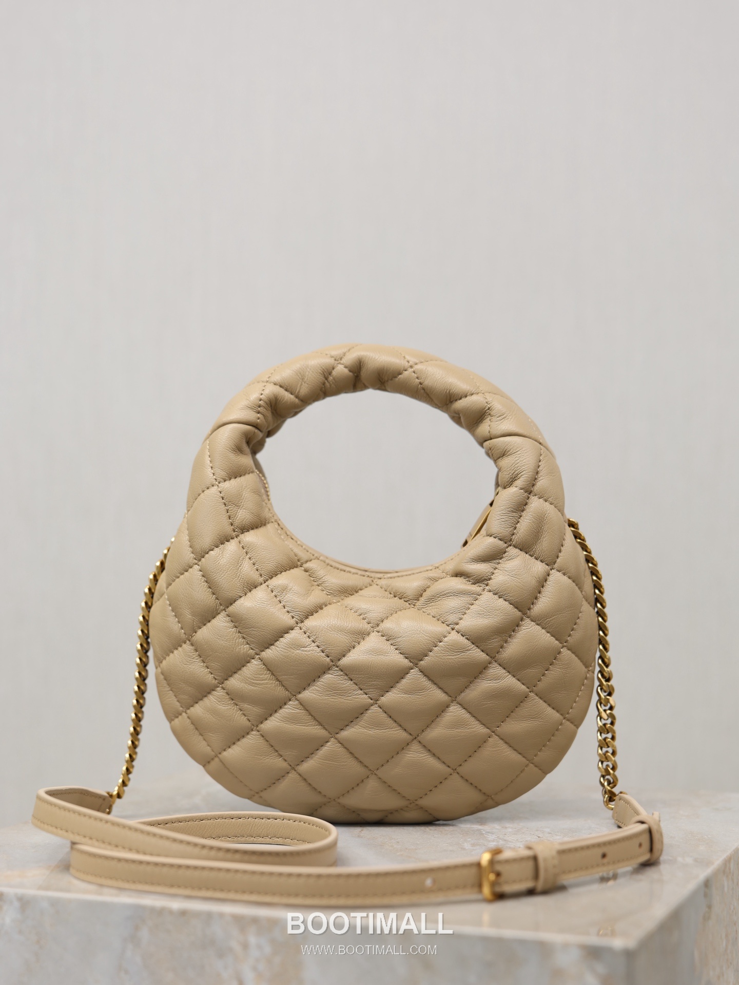 Saint Laurent Icarino Mini Hobo Lambskin Leather Chain 생로랑 이카리노 미니 호보 램스킨 블랙 체인 크로스 숄더백 871329 19cm 8