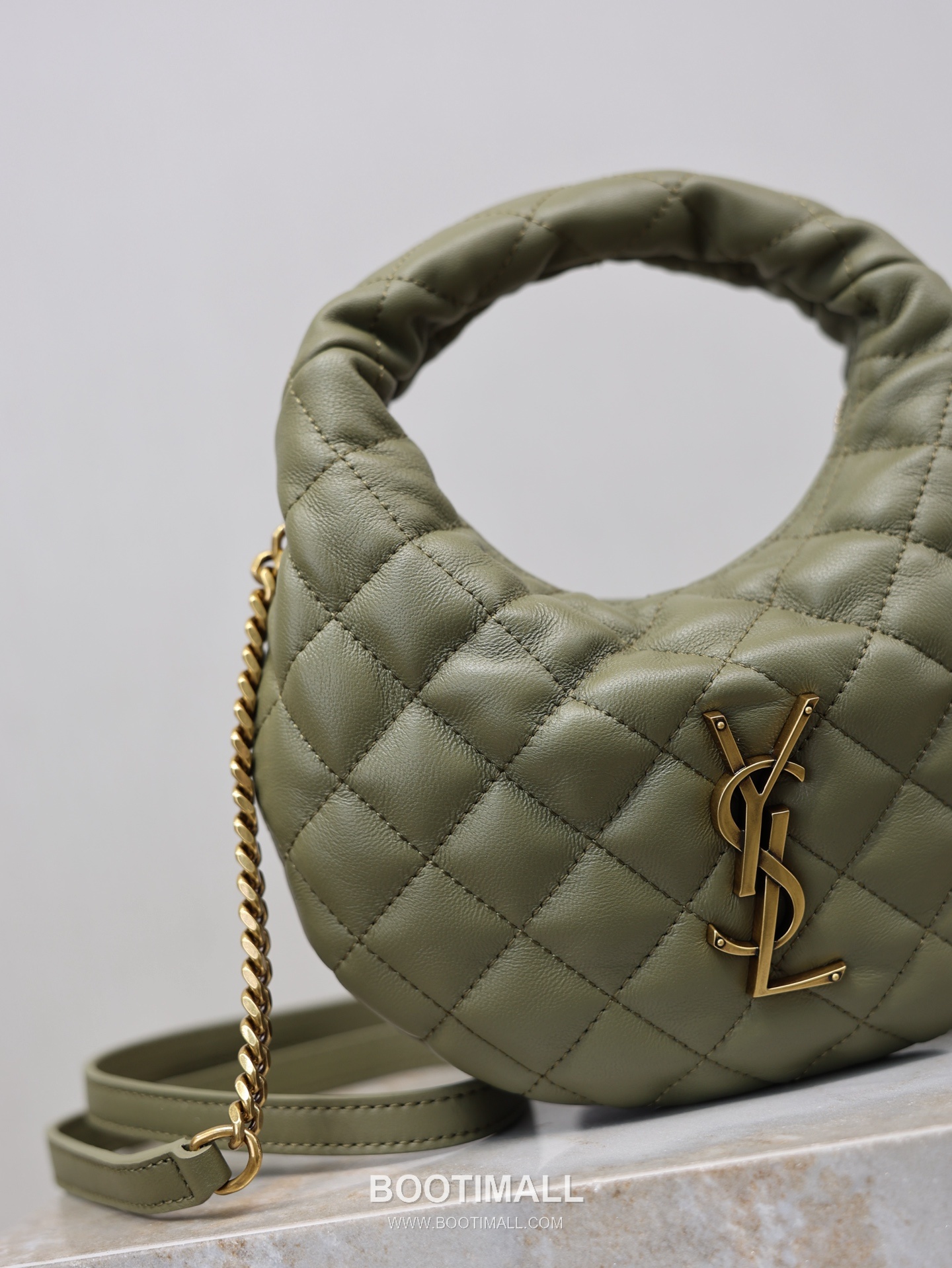 Saint Laurent Icarino Mini Hobo Lambskin Leather Chain 생로랑 이카리노 미니 호보 램스킨 블랙 체인 크로스 숄더백 871329 19cm 3