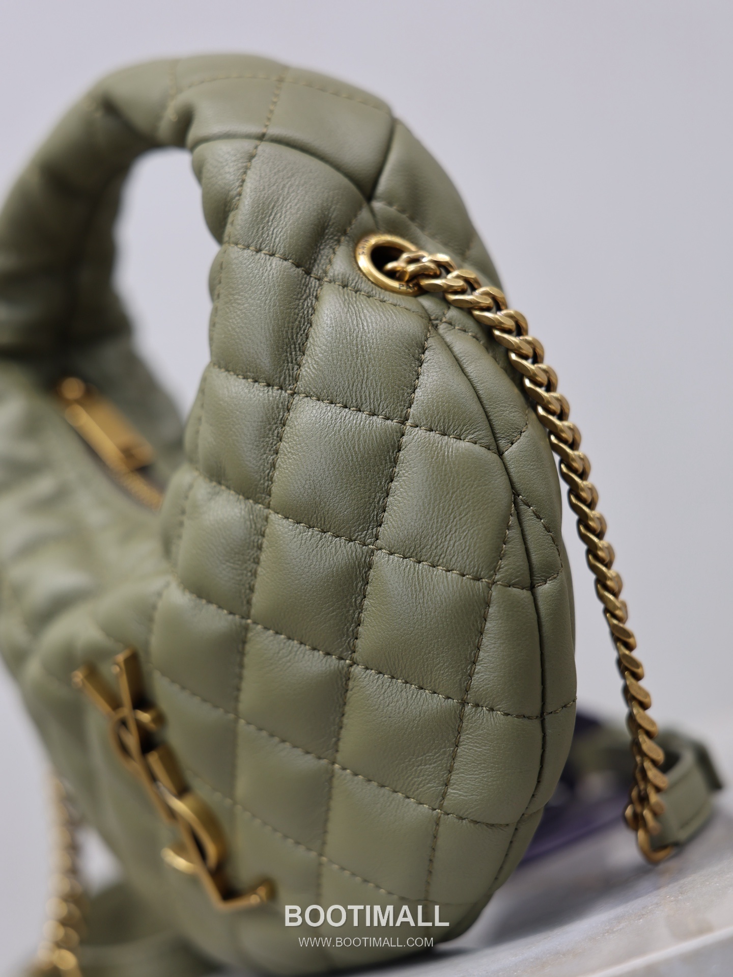 Saint Laurent Icarino Mini Hobo Lambskin Leather Chain 생로랑 이카리노 미니 호보 램스킨 블랙 체인 크로스 숄더백 871329 19cm 5