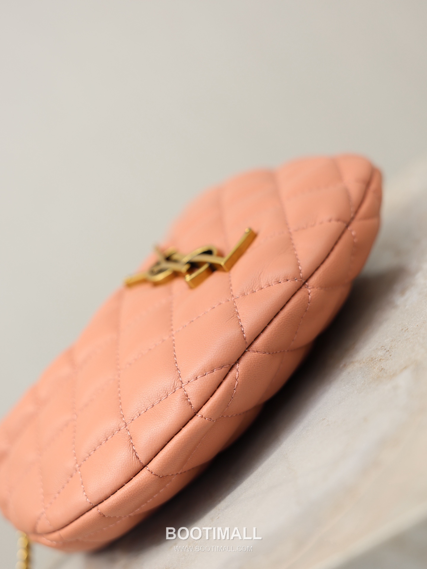 Saint Laurent Icarino Mini Hobo Lambskin Leather Chain 생로랑 이카리노 미니 호보 램스킨 블랙 체인 크로스 숄더백 871329 19cm 9