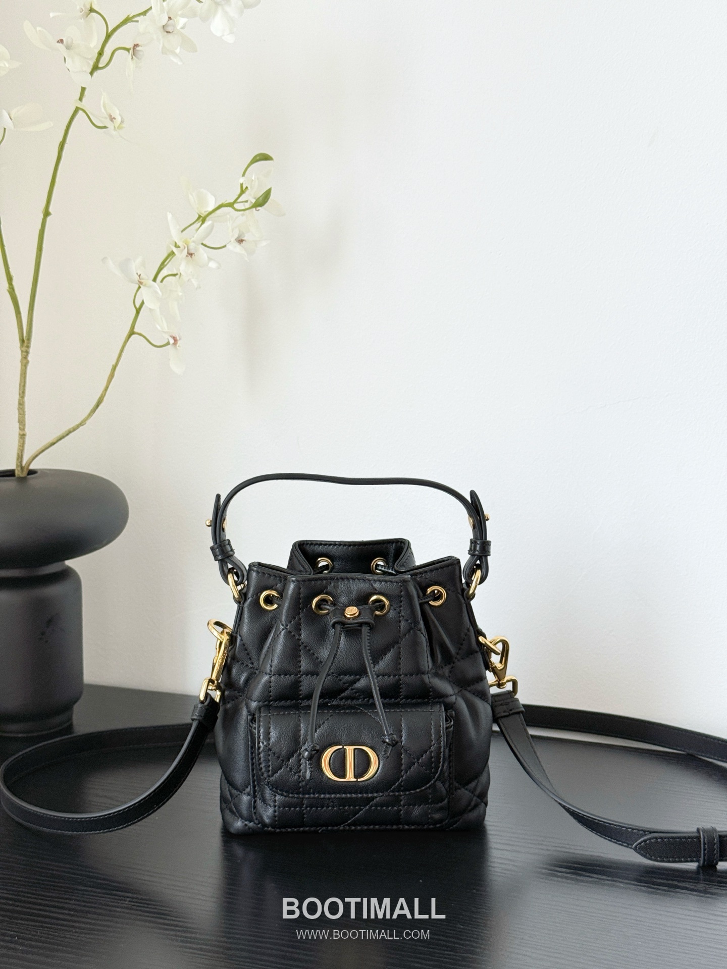 Dior Caro Mini Bucket Lambskin Leather Crossbody Shoulder Bag 디올 카로 미니 버킷 램스킨 블랙 크로스 숄더백 14cm 1